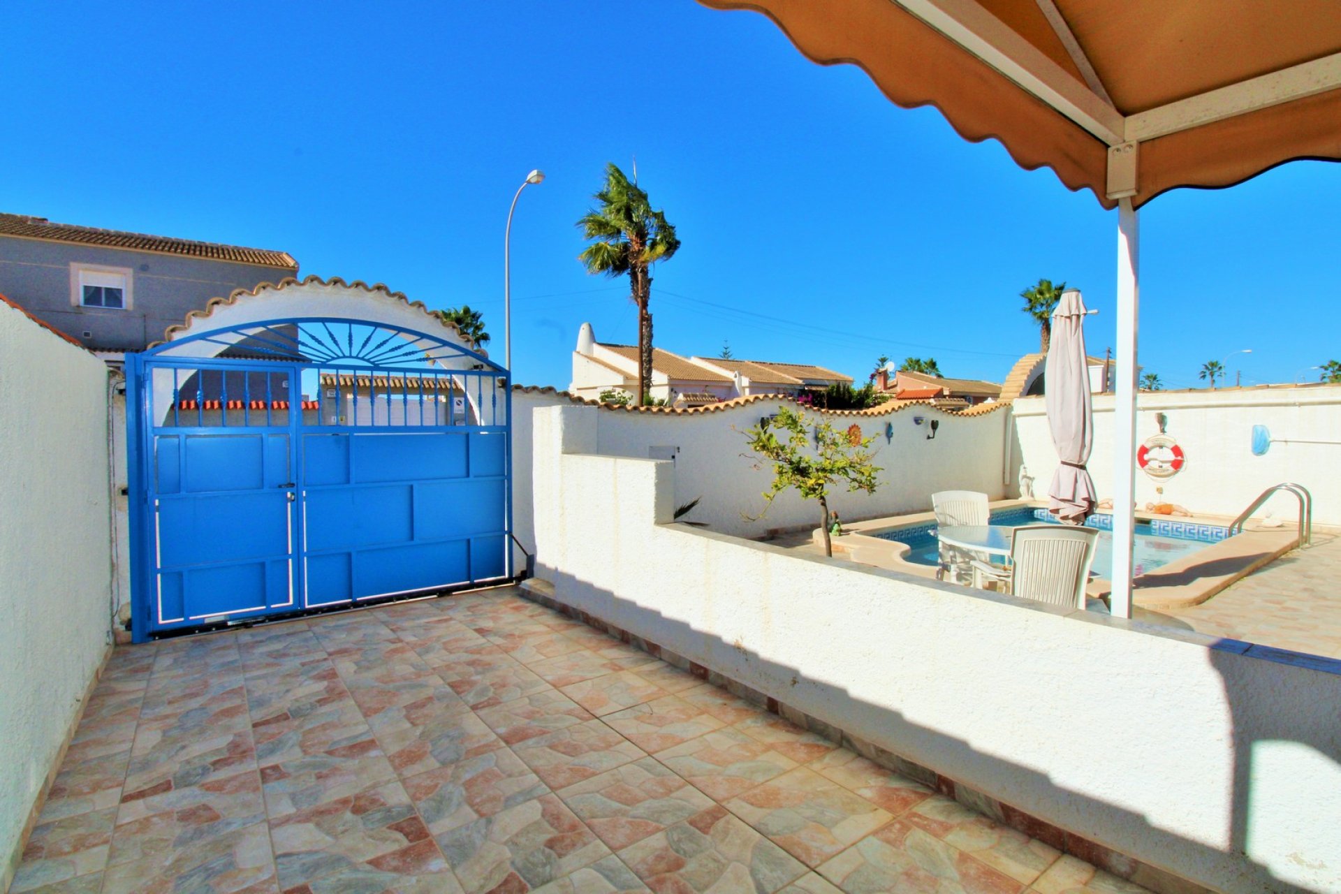 Resale - Villa * - Torrevieja - El chaparral *
