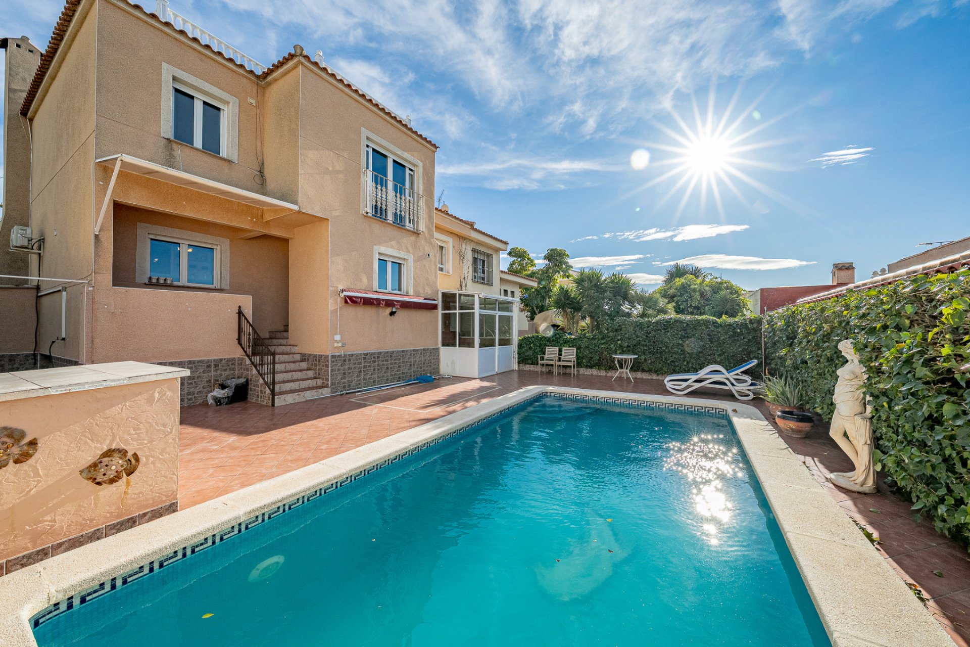 Resale - Villa * - Torrevieja * - El chaparral *