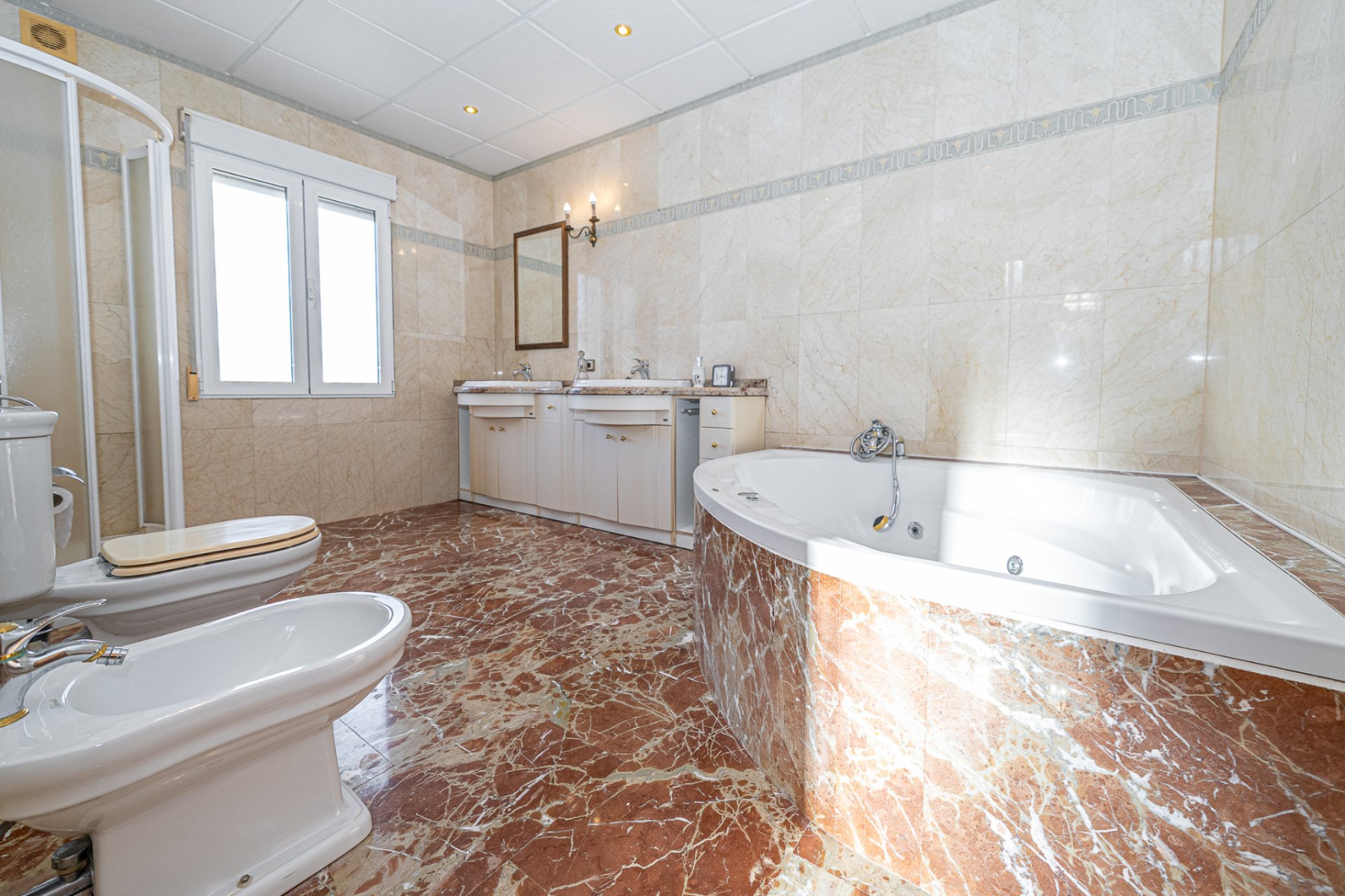 Resale - Villa * - Torrevieja * - El chaparral *
