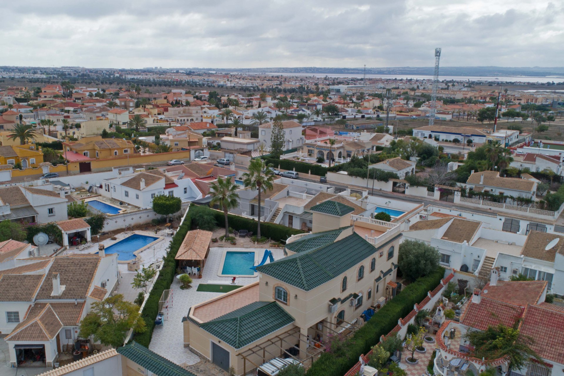 Resale - Villa - Torrevieja - El Chaparral