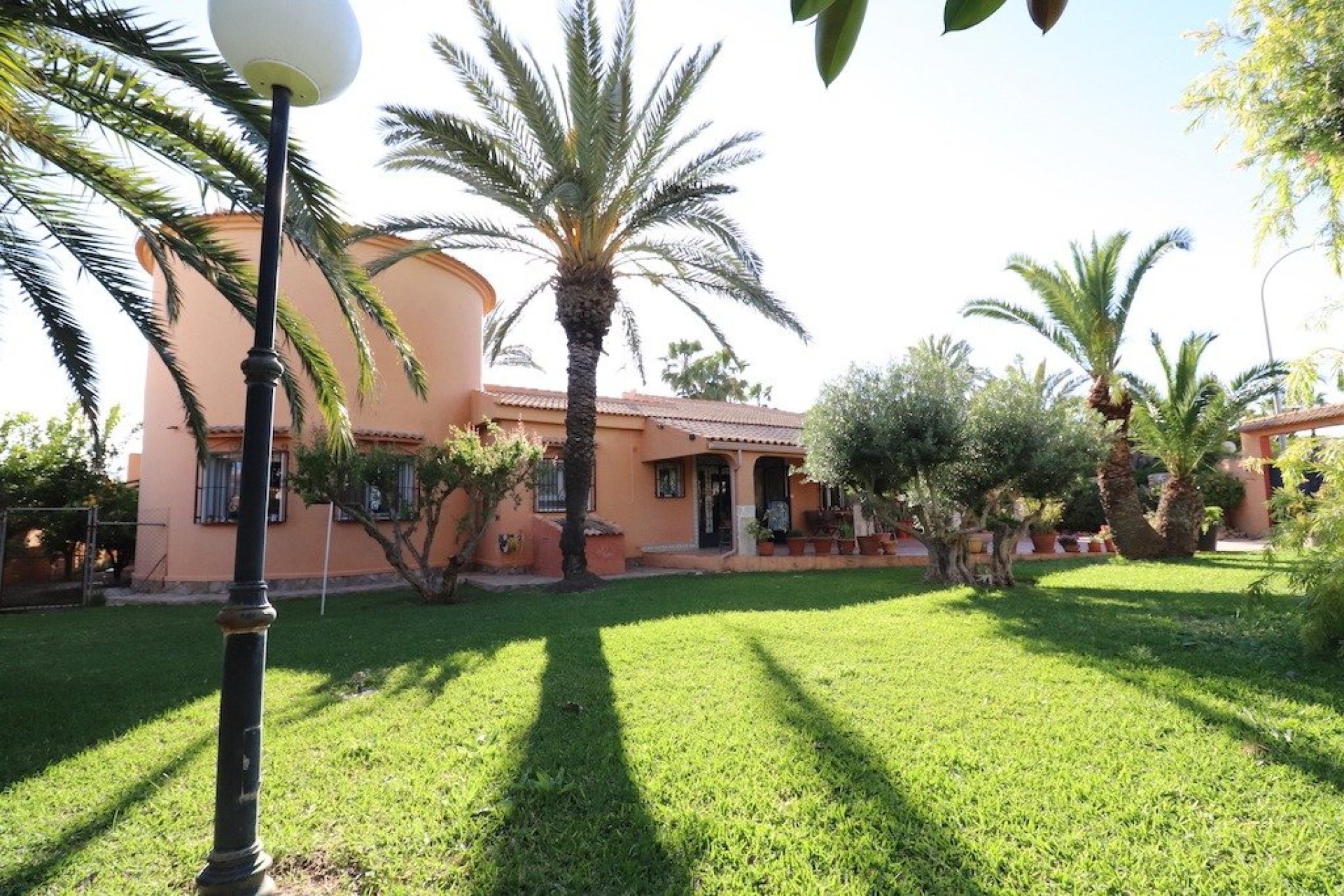 Resale - Villa - Torrevieja - El Chaparral