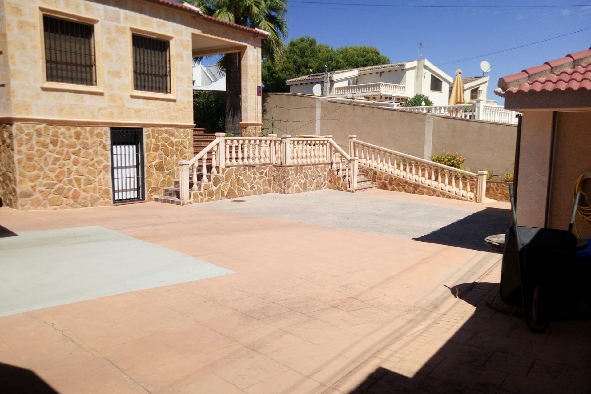 Resale - Villa - Torrevieja - Eliseos playa