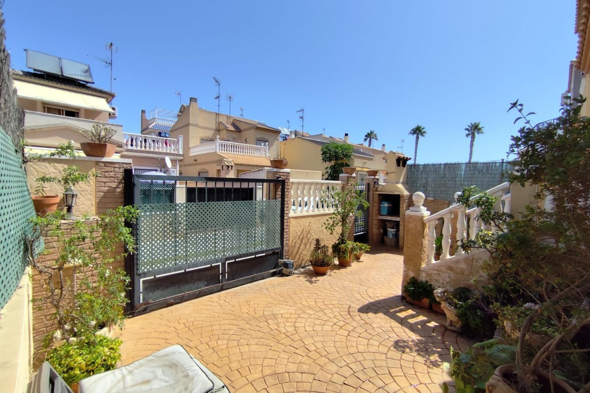 Resale - Villa - Torrevieja - La Mata