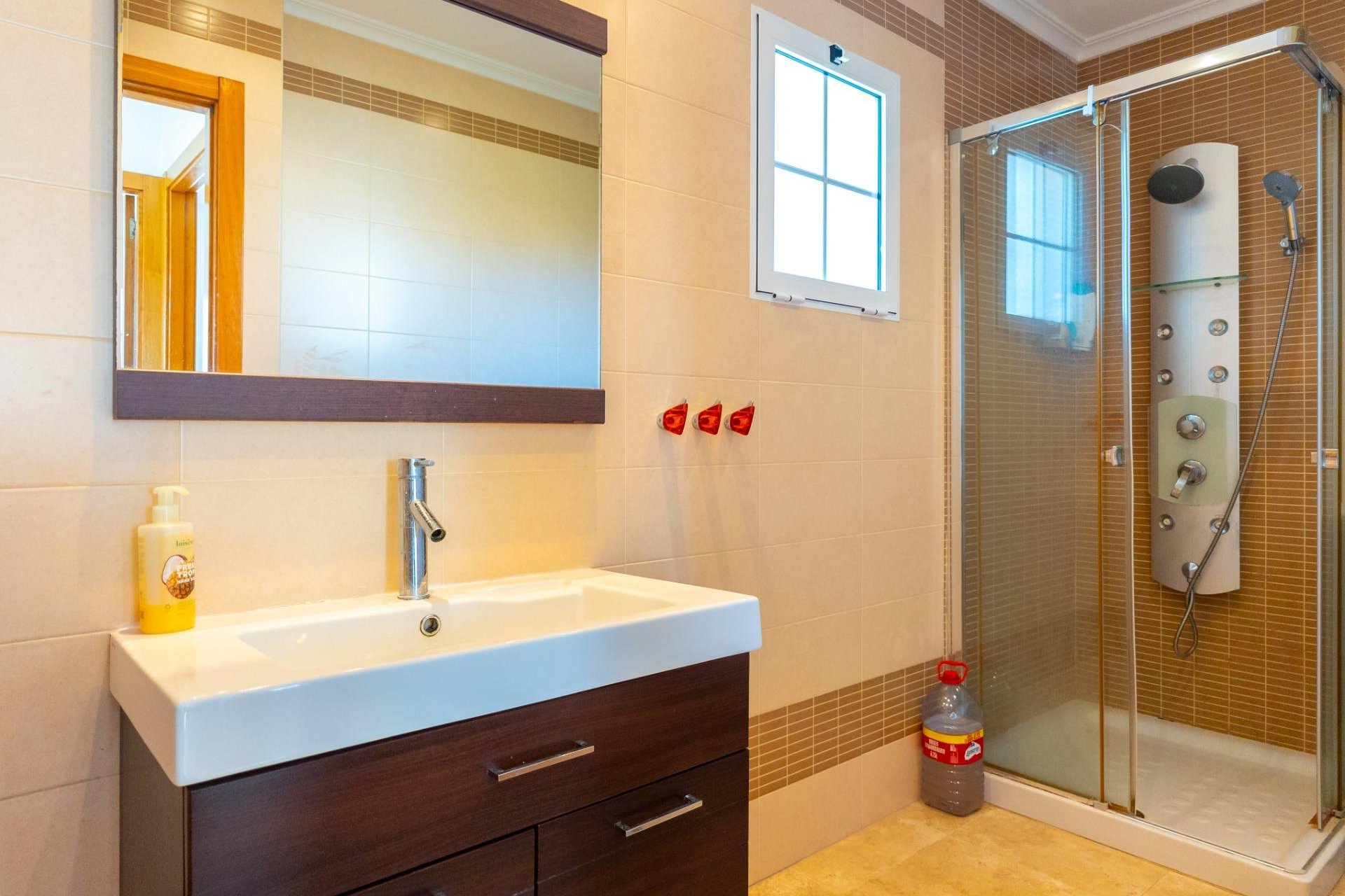 Resale - Villa * - Torrevieja - La Mata *