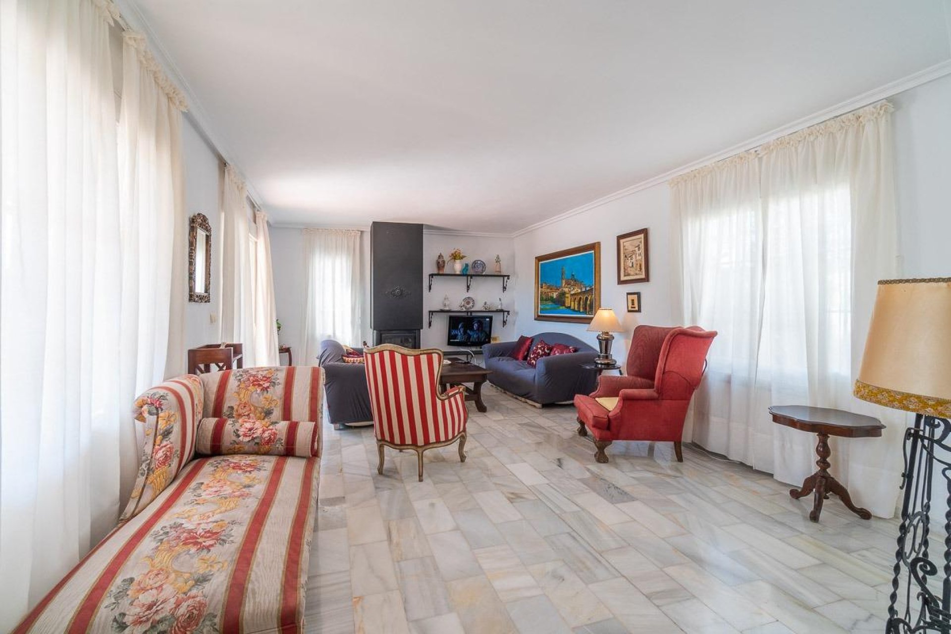 Resale - Villa * - Torrevieja * - La Mata *