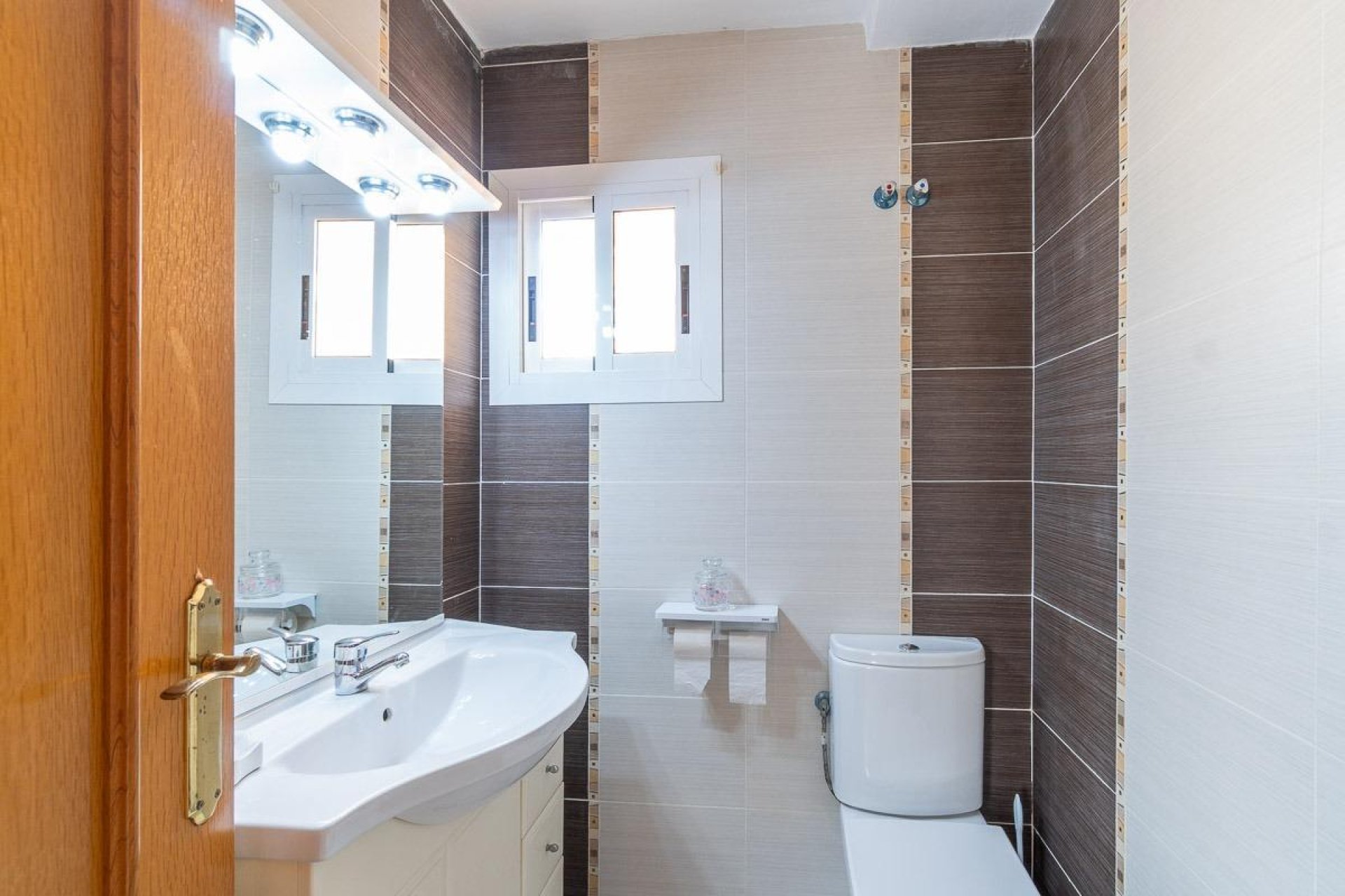 Resale - Villa * - Torrevieja * - La Mata *