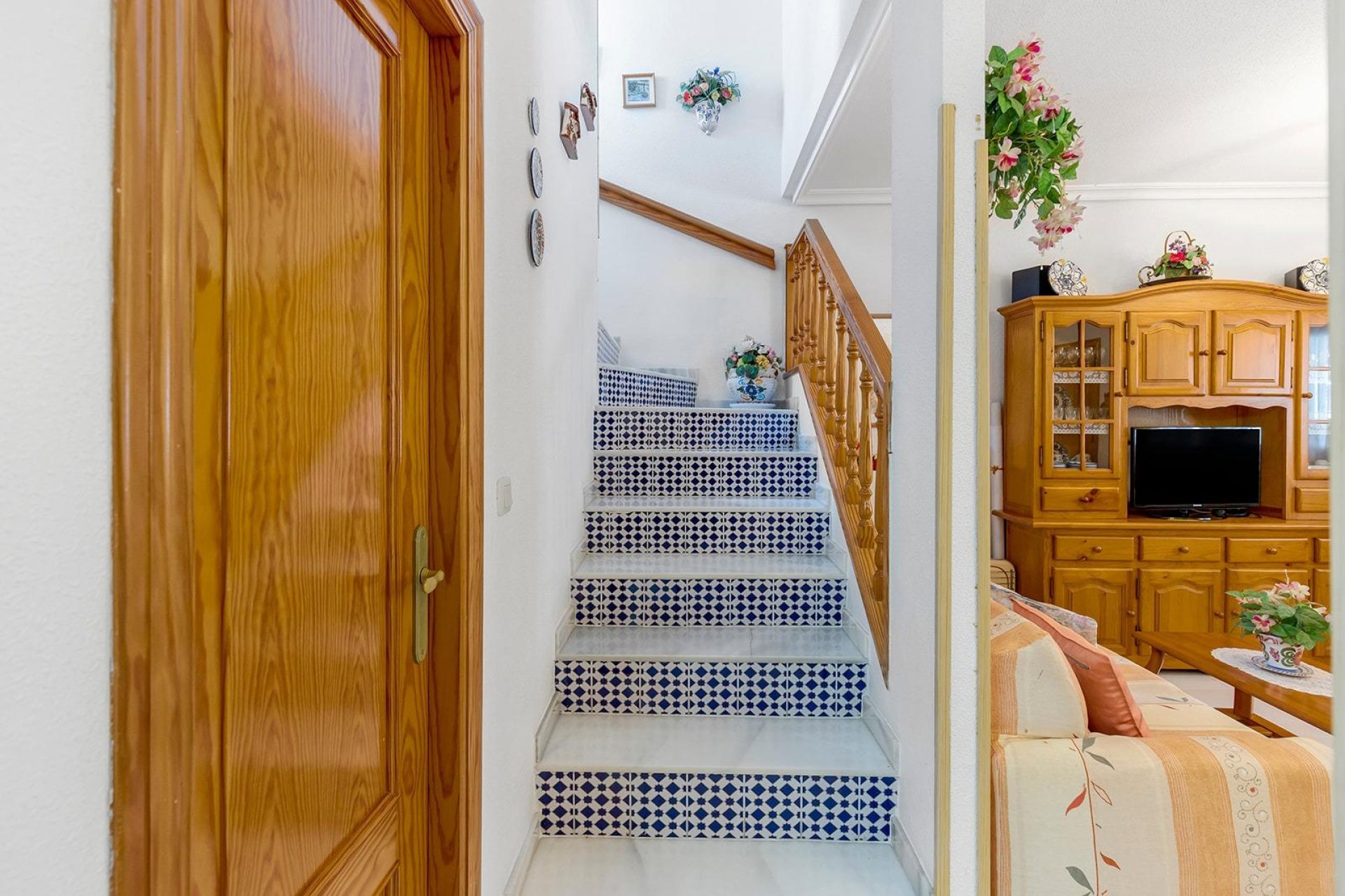 Resale - Villa * - Torrevieja * - La Mata *