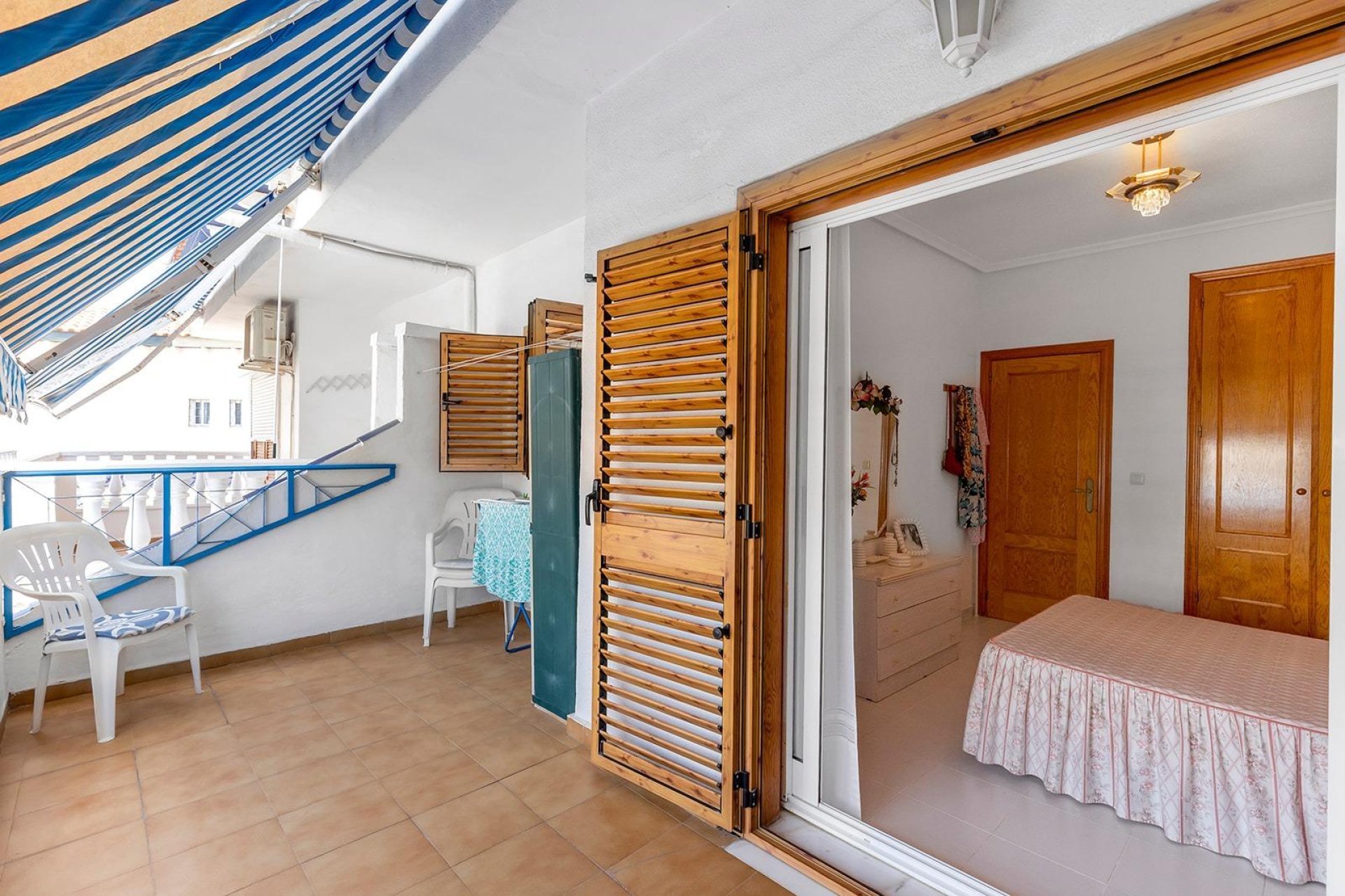 Resale - Villa * - Torrevieja * - La Mata *