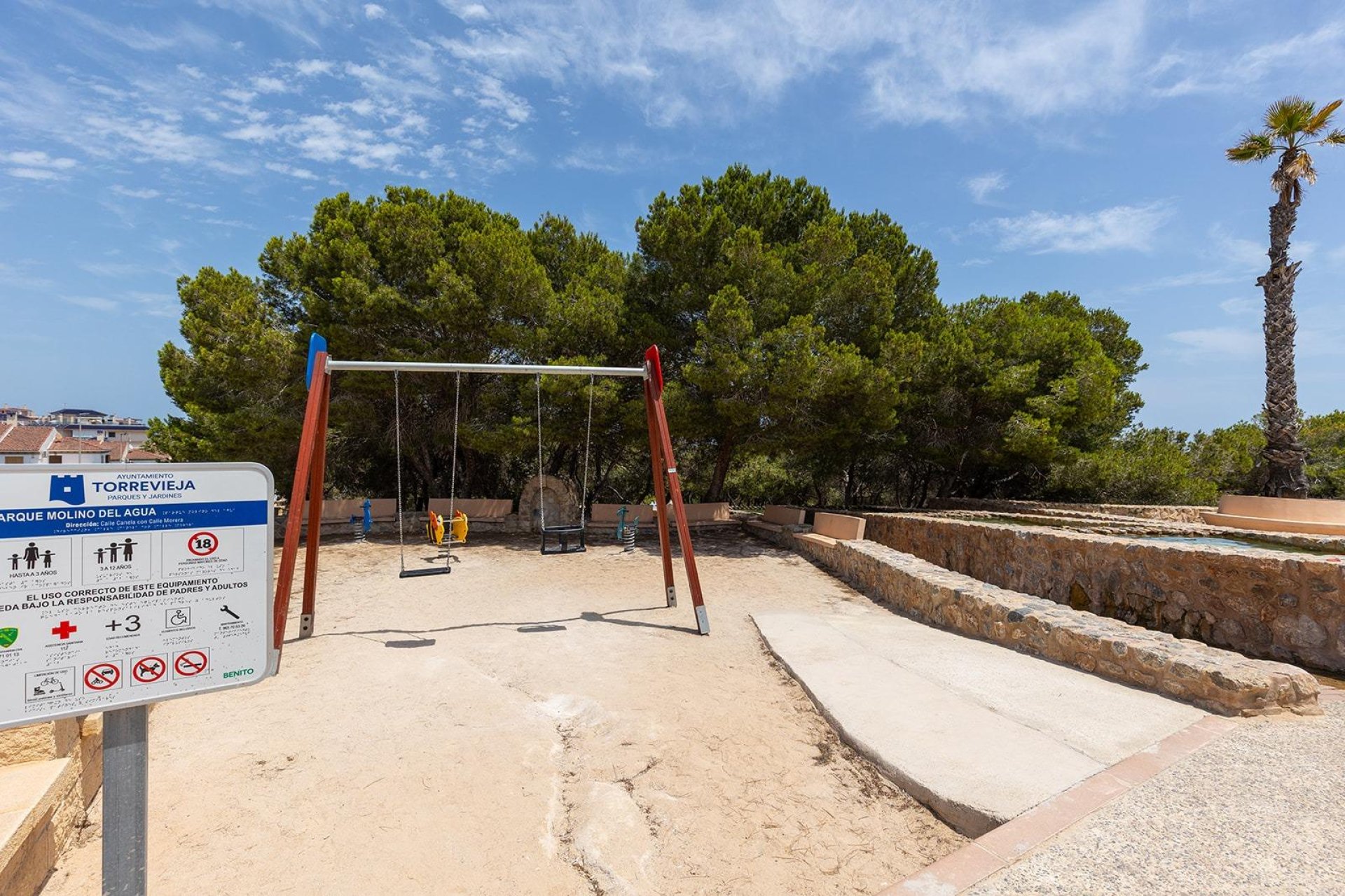 Resale - Villa * - Torrevieja * - La Mata *
