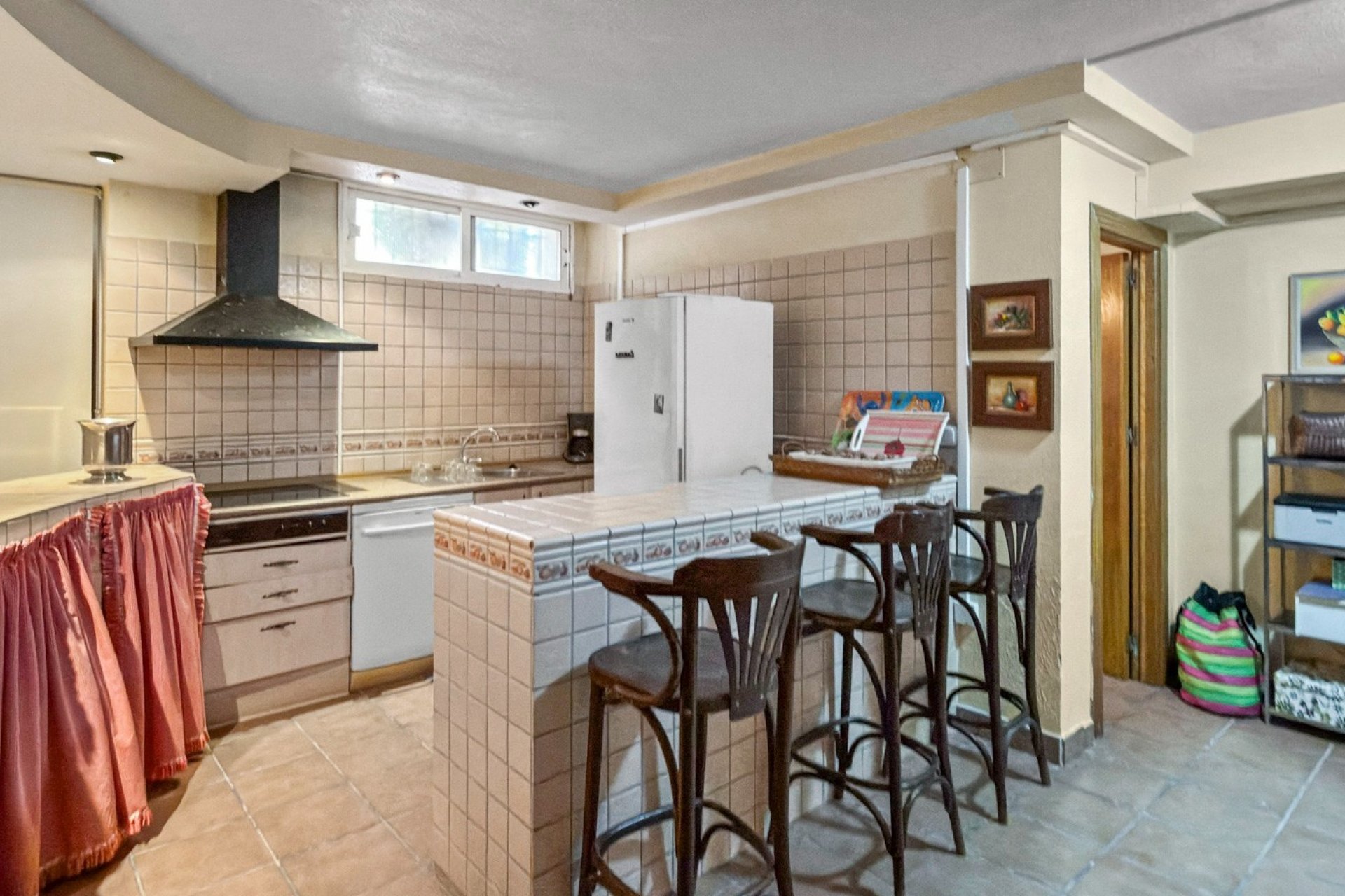 Resale - Villa * - Torrevieja * - La Mata *