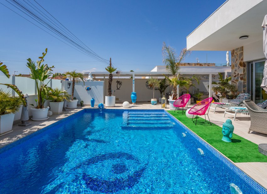 Resale - Villa - Torrevieja - La siesta