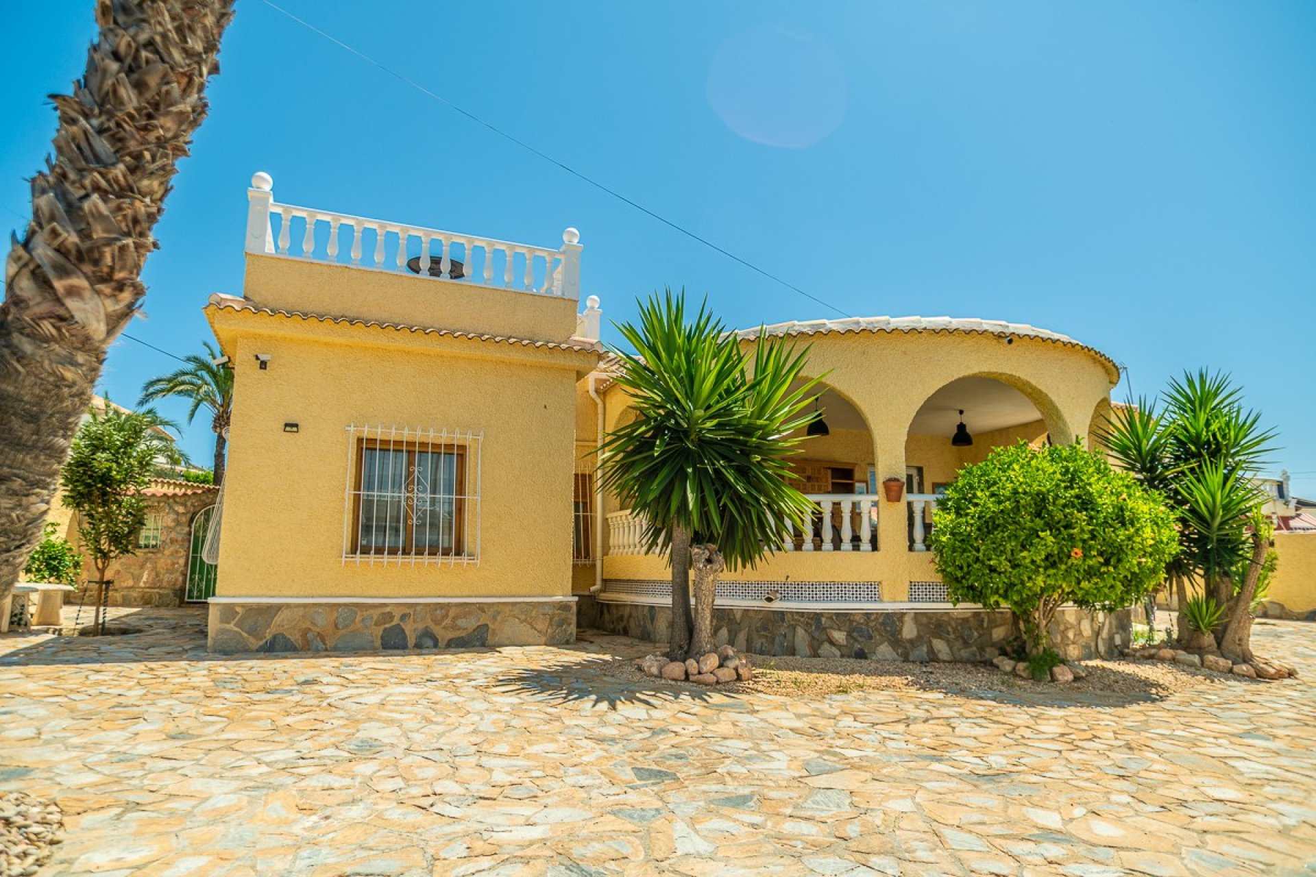 Resale - Villa * - Torrevieja - La Siesta *