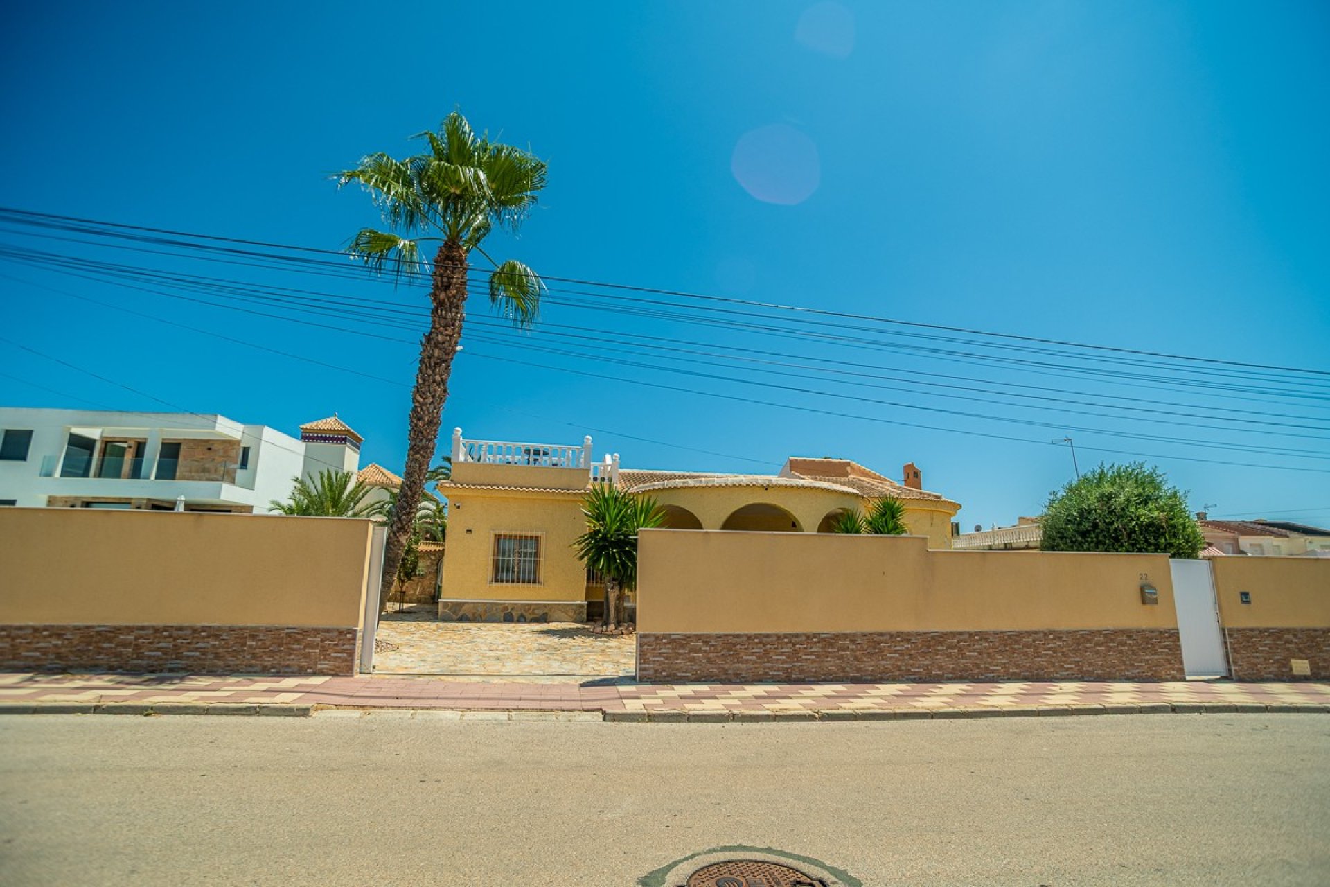 Resale - Villa * - Torrevieja - La Siesta *