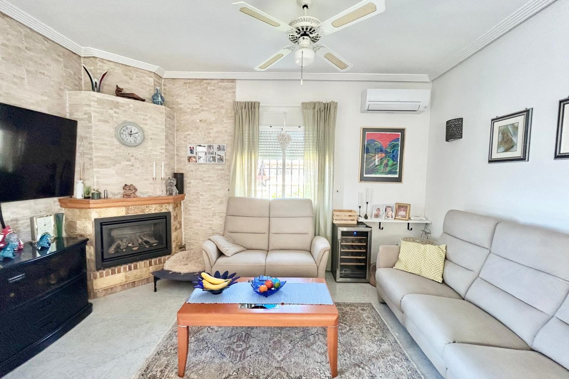 Resale - Villa * - Torrevieja * - La Siesta