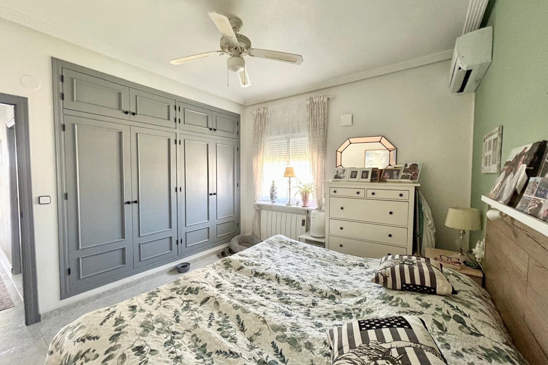 Resale - Villa * - Torrevieja * - La Siesta