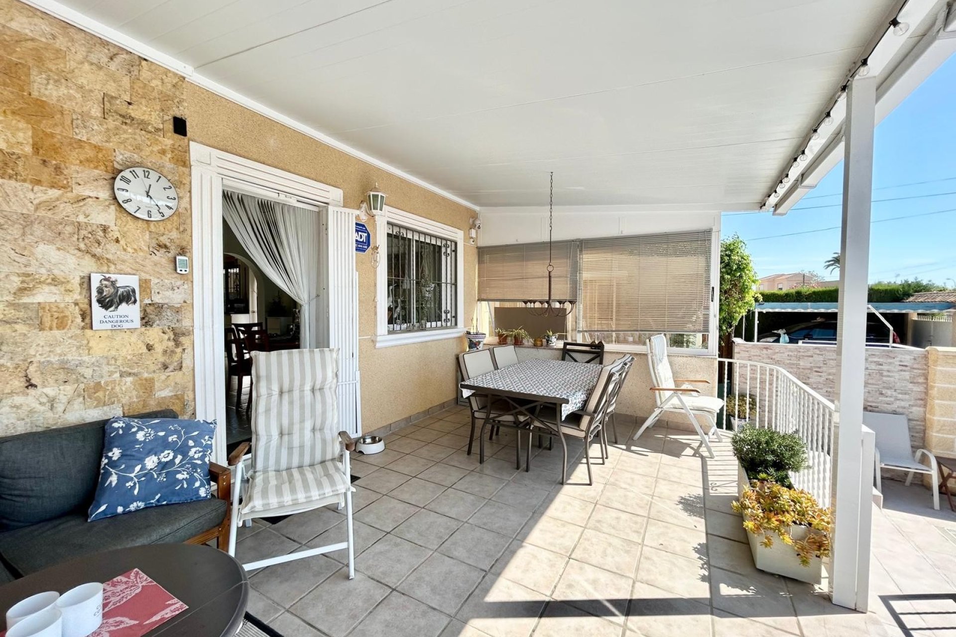 Resale - Villa * - Torrevieja * - La Siesta