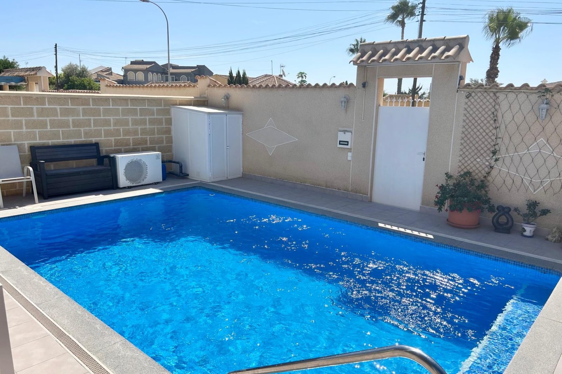 Resale - Villa * - Torrevieja * - La Siesta
