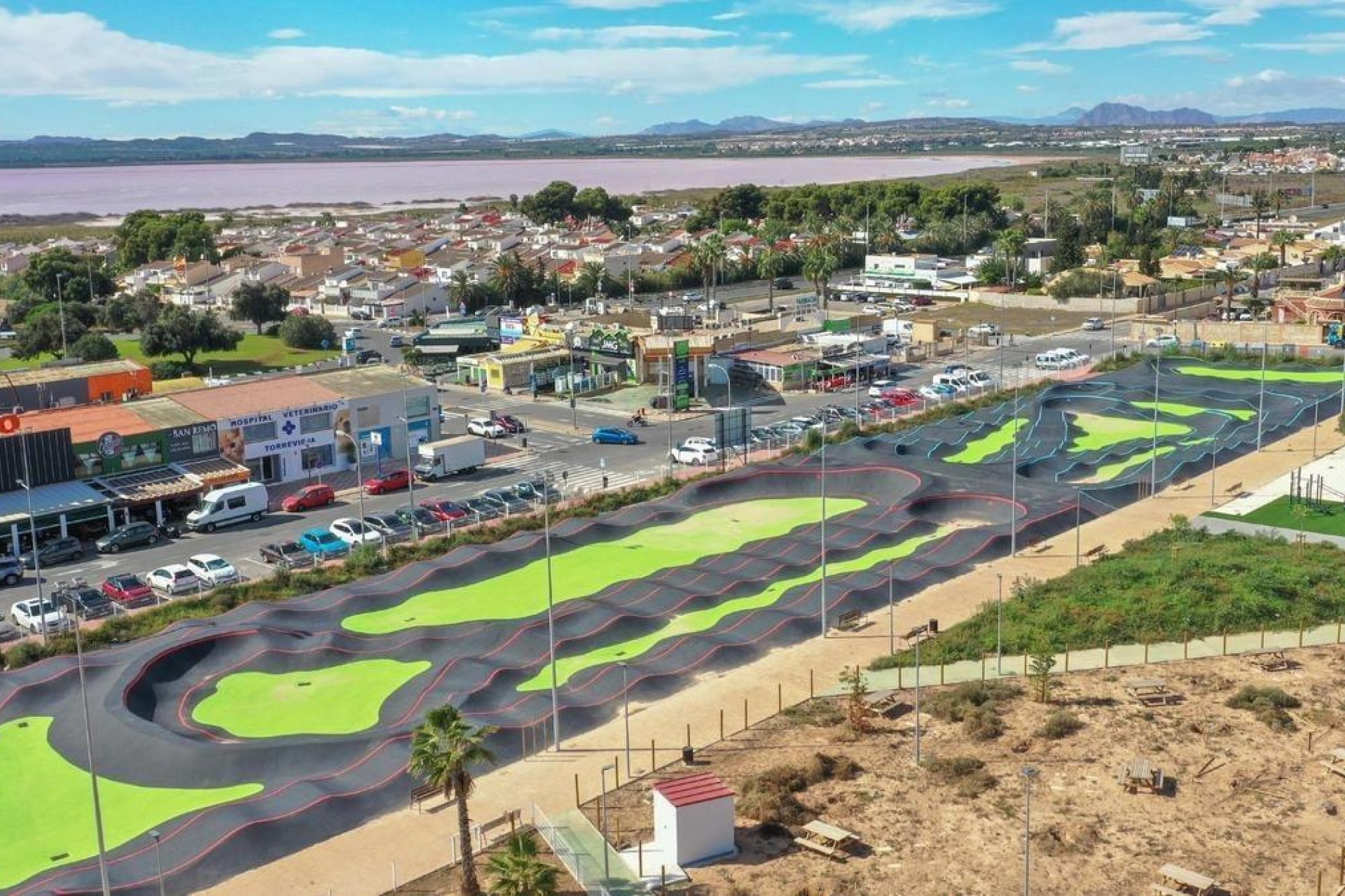 Resale - Villa * - Torrevieja * - La Siesta *