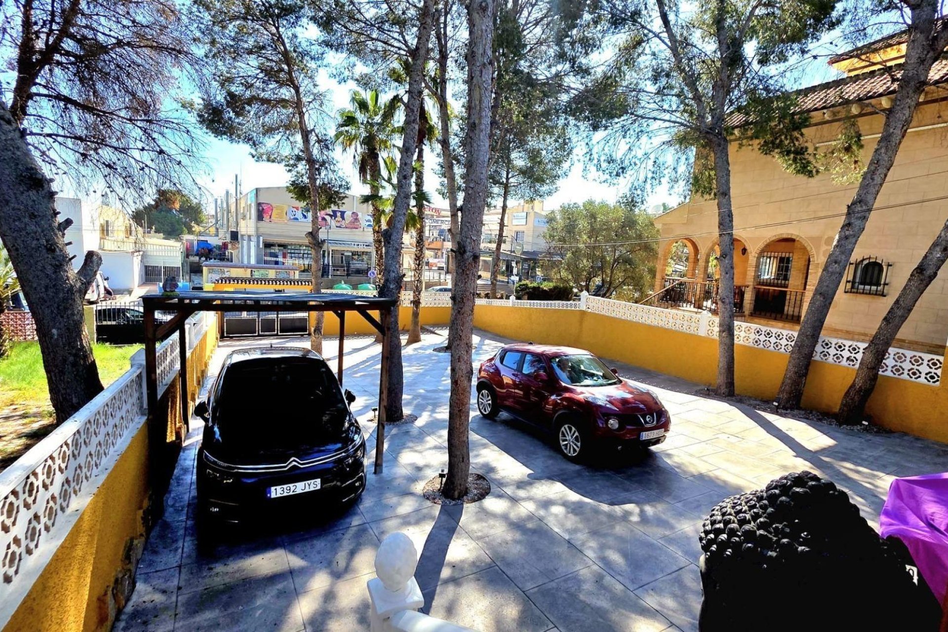 Resale - Villa * - Torrevieja * - La Siesta *