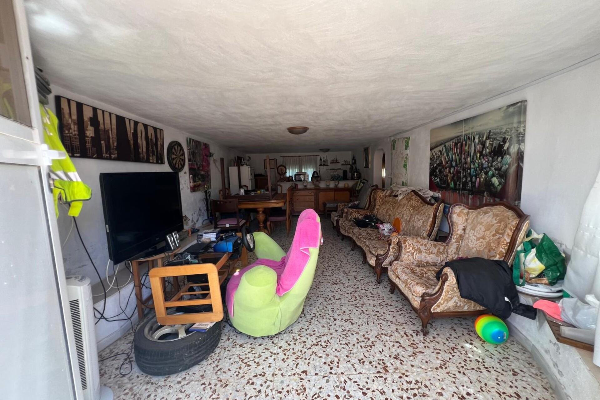 Resale - Villa * - Torrevieja * - La Siesta *