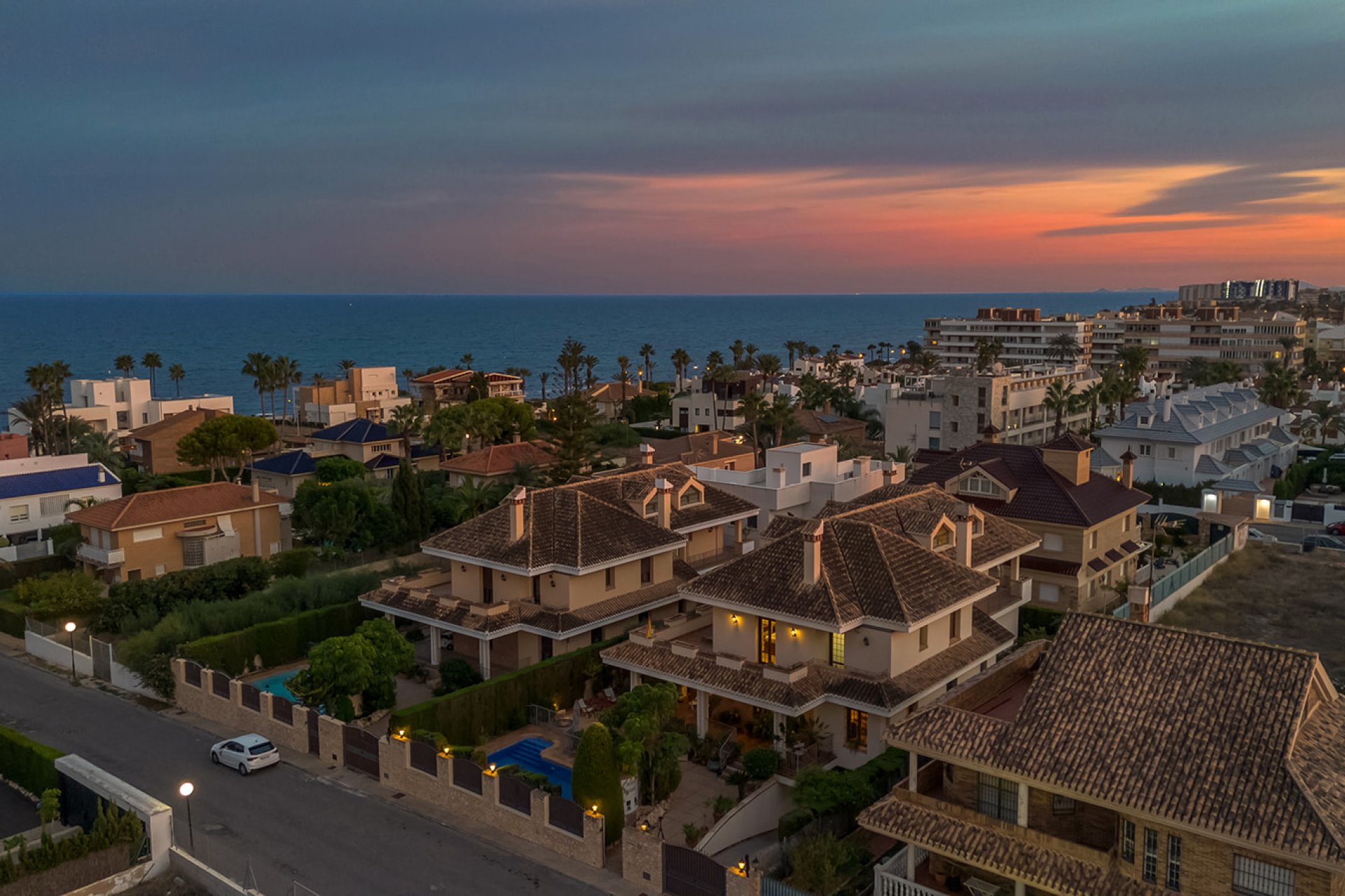 Resale - Villa * - Torrevieja - La Veleta *