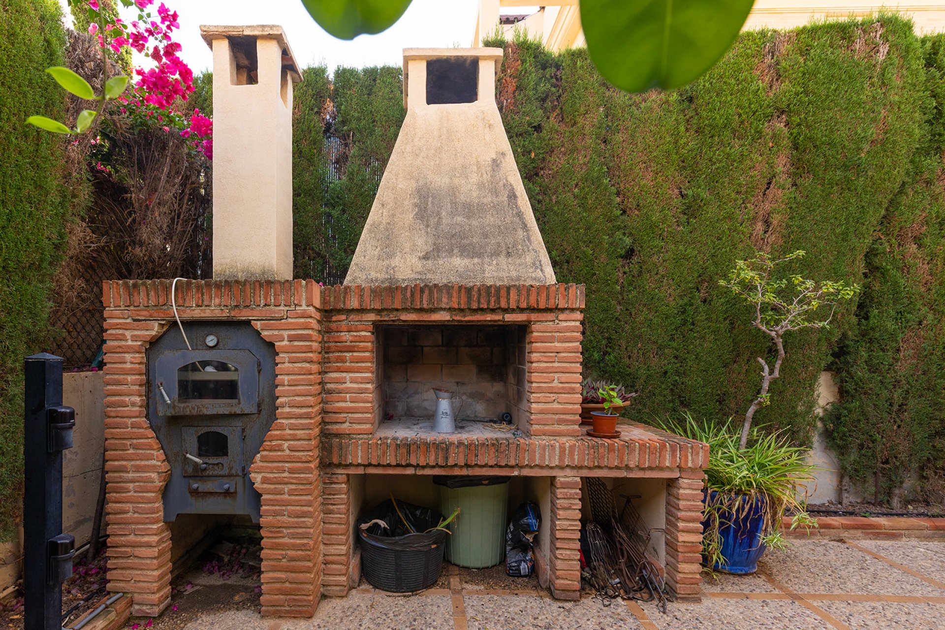 Resale - Villa * - Torrevieja - La Veleta *