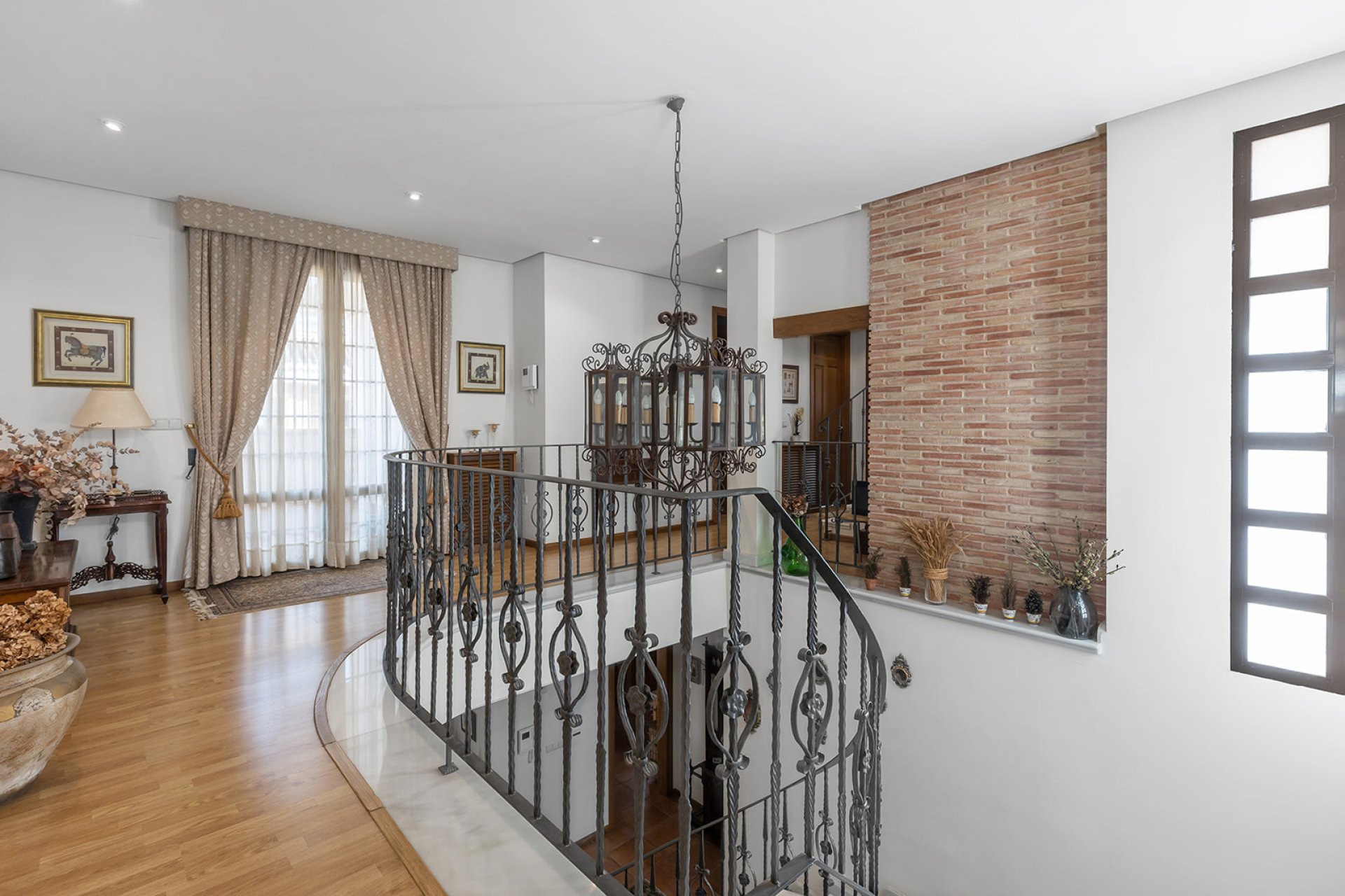 Resale - Villa * - Torrevieja - La Veleta *