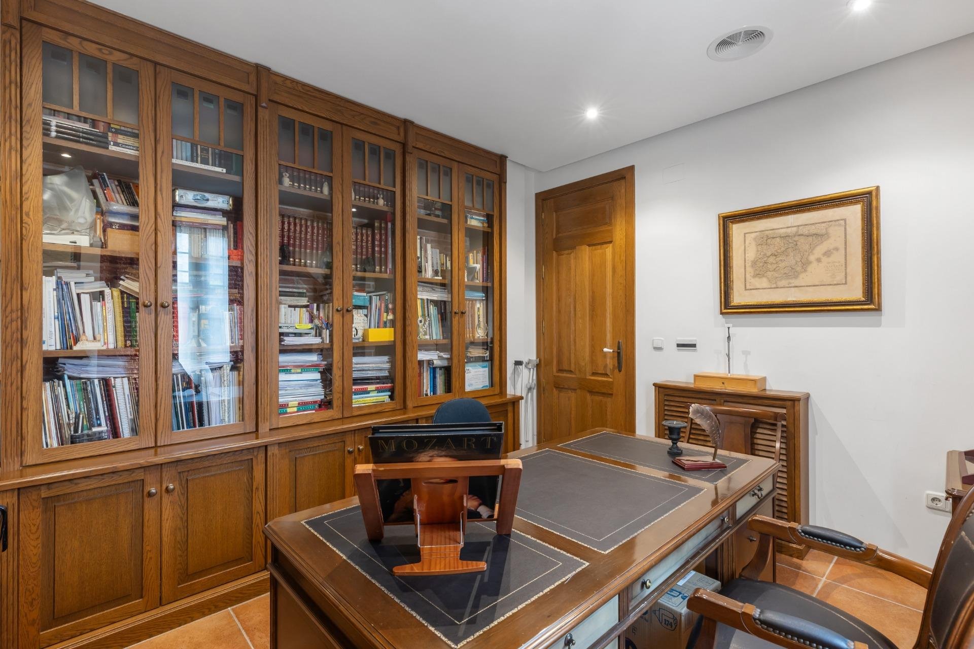 Resale - Villa * - Torrevieja - La veleta