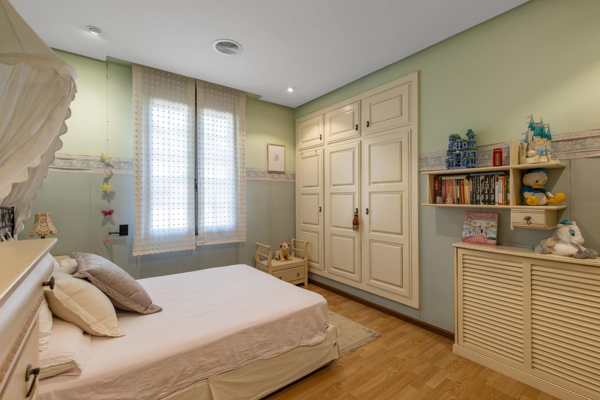 Resale - Villa * - Torrevieja - La veleta