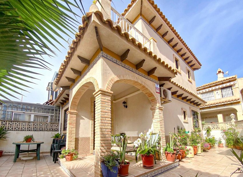 Resale - Villa - Torrevieja - Las calas