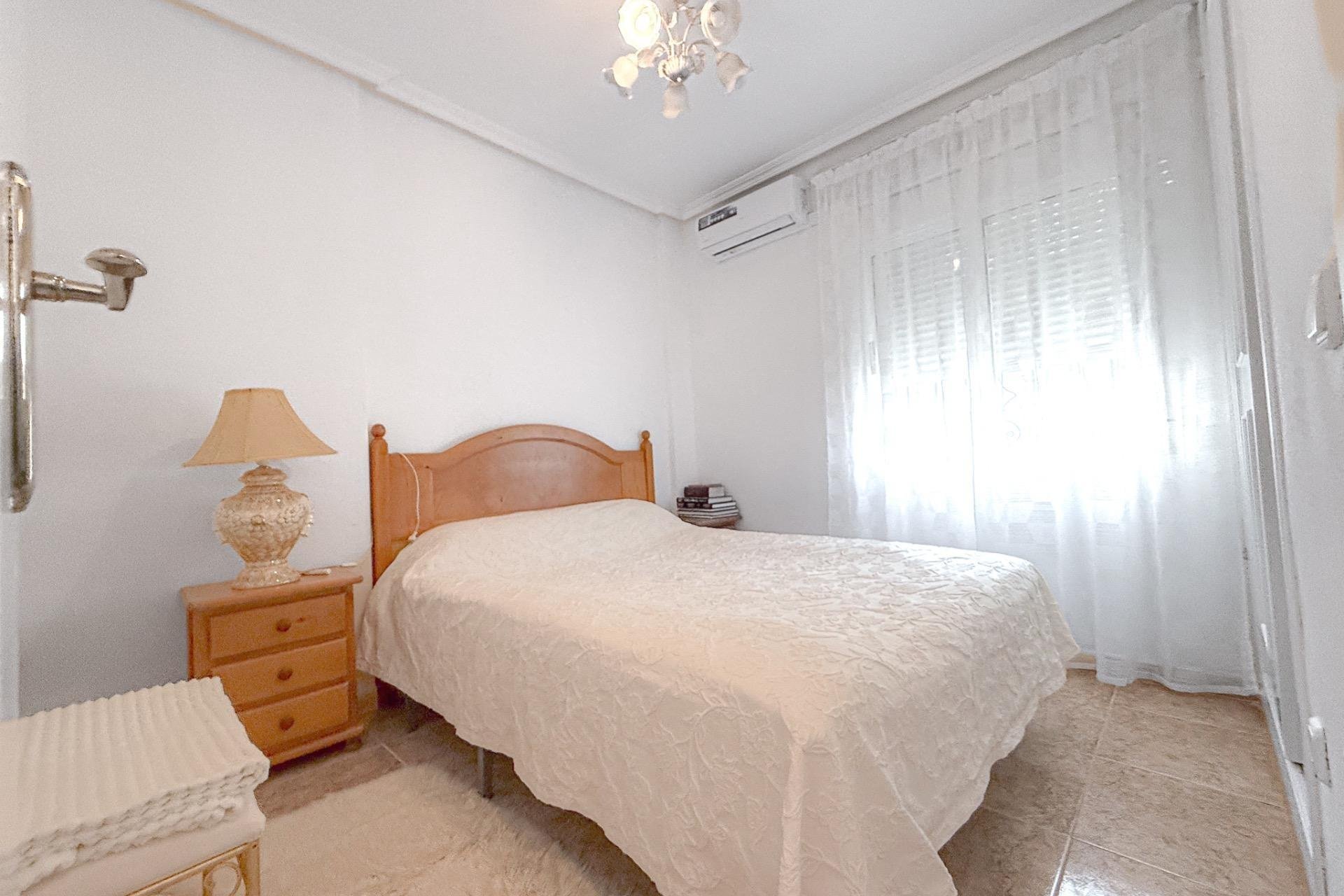 Resale - Villa - Torrevieja - Las calas