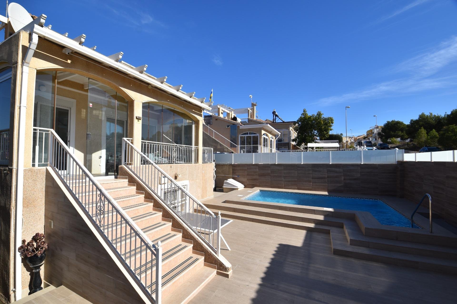 Resale - Villa - Torrevieja - Los Altos