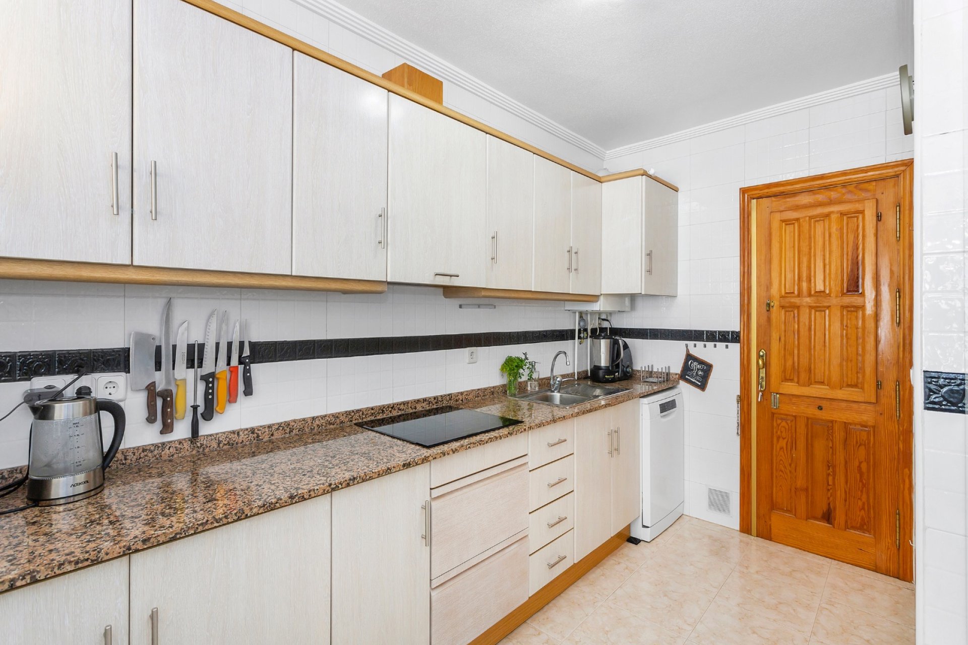 Resale - Villa - Torrevieja - Los Altos