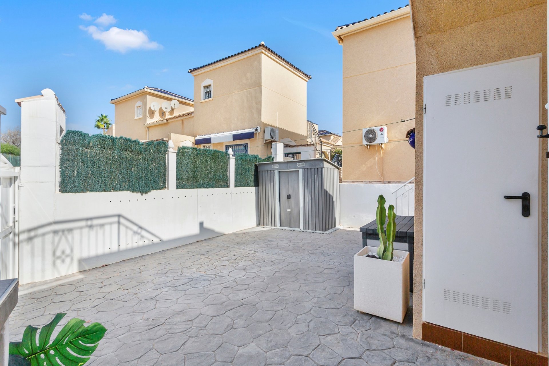 Resale - Villa - Torrevieja - Los Altos