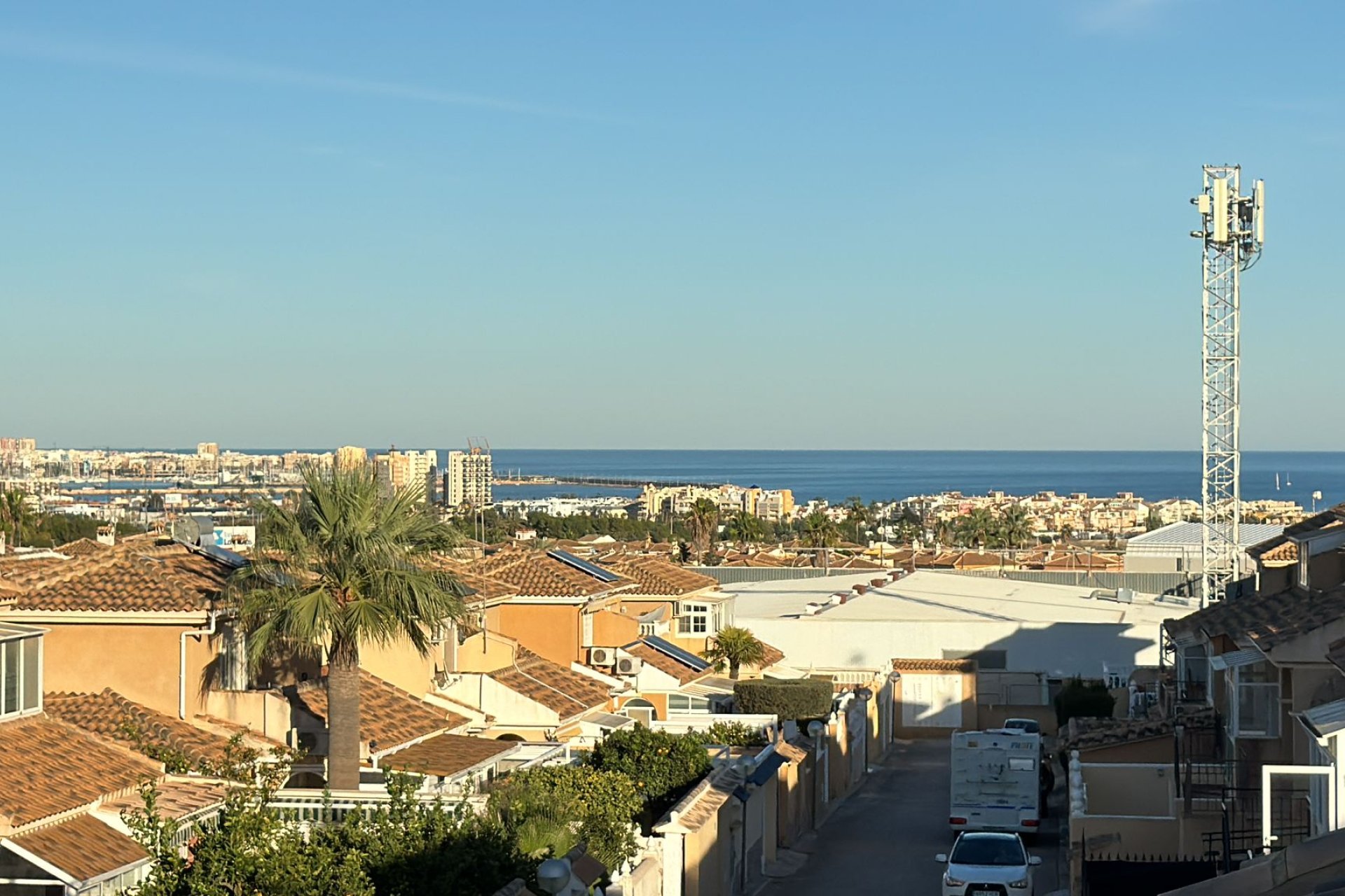 Resale - Villa * - Torrevieja - Los Altos