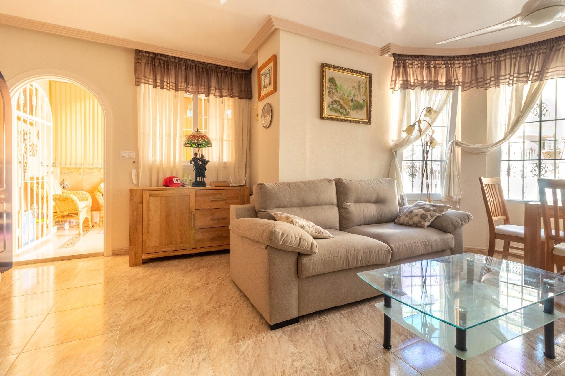 Resale - Villa - Torrevieja - Los altos