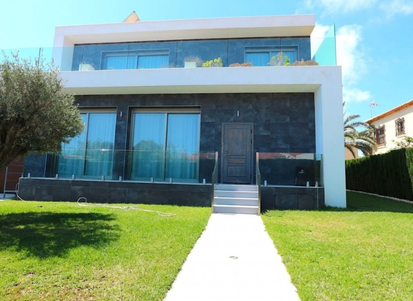 Resale - Villa - Torrevieja - Los Angeles