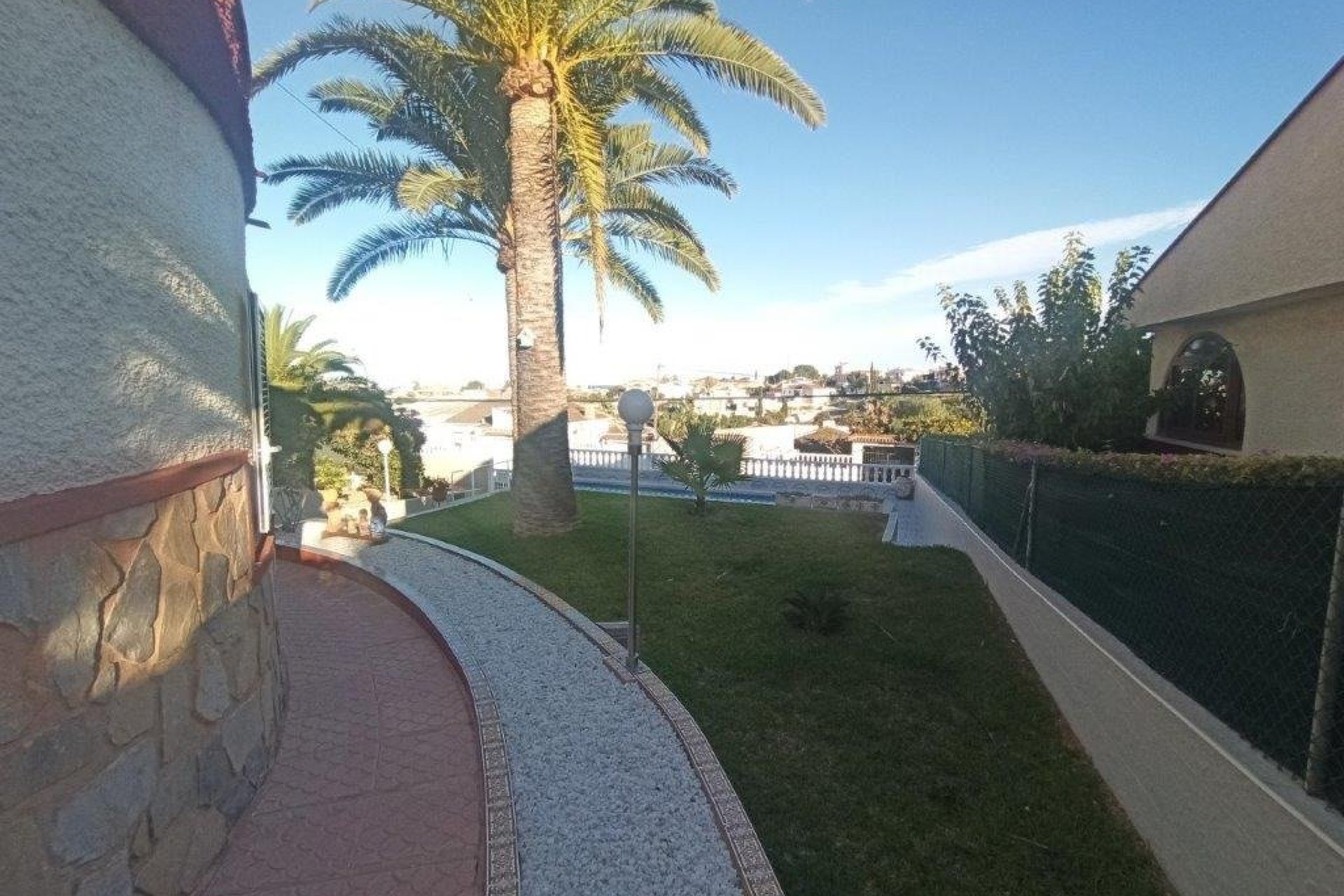 Resale - Villa - Torrevieja - Los balcones