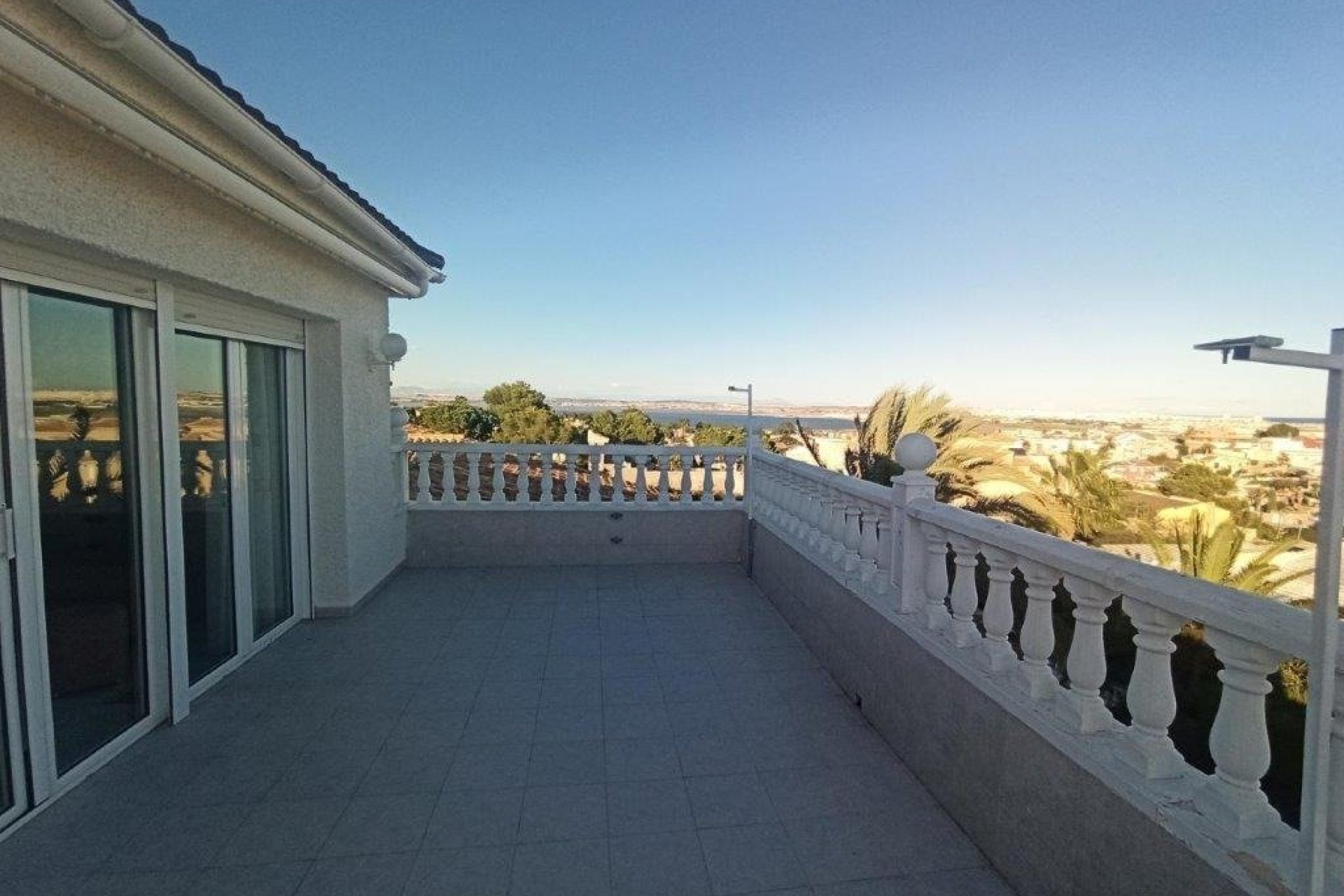 Resale - Villa - Torrevieja - Los balcones