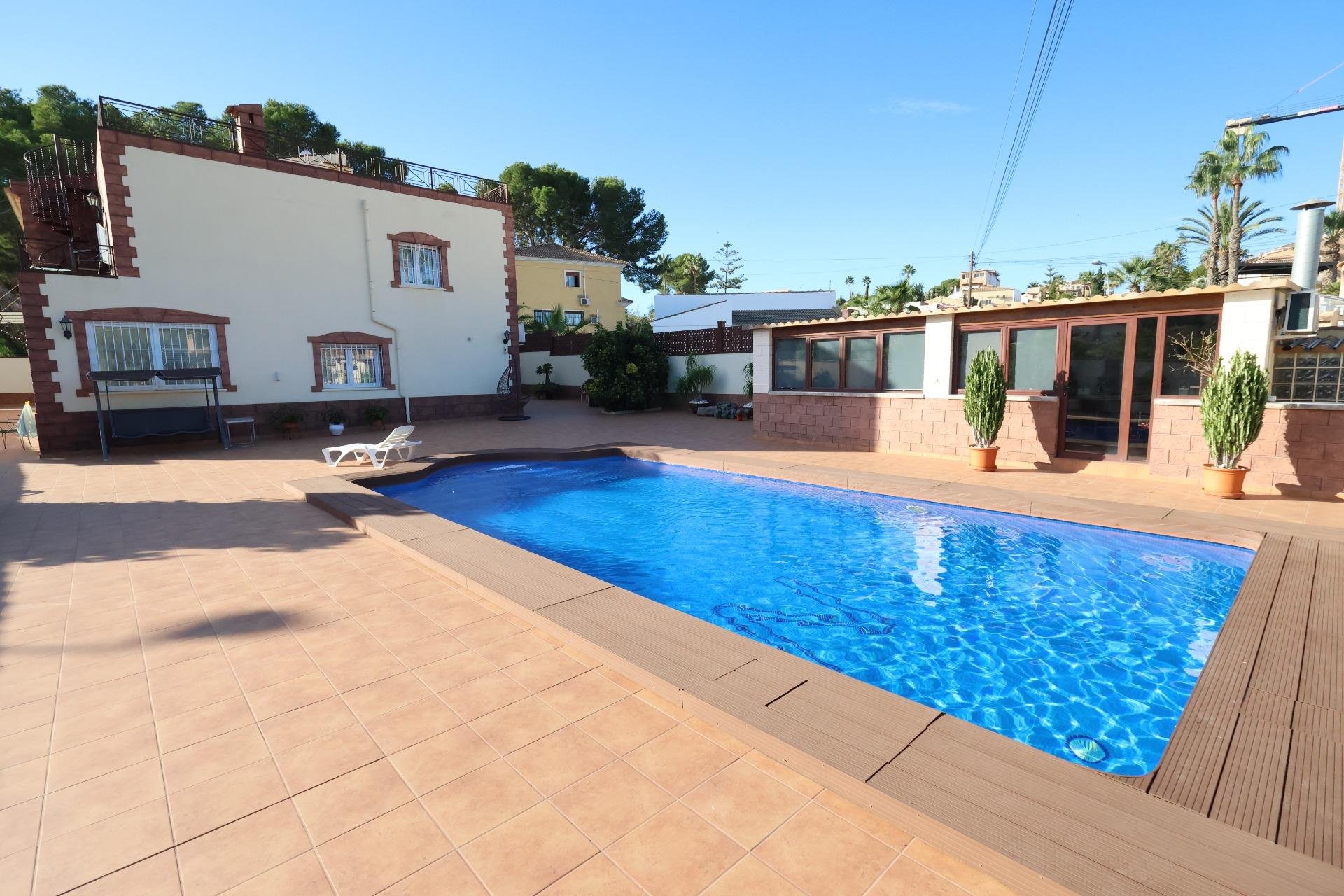 Resale - Villa * - Torrevieja - Los Balcones *