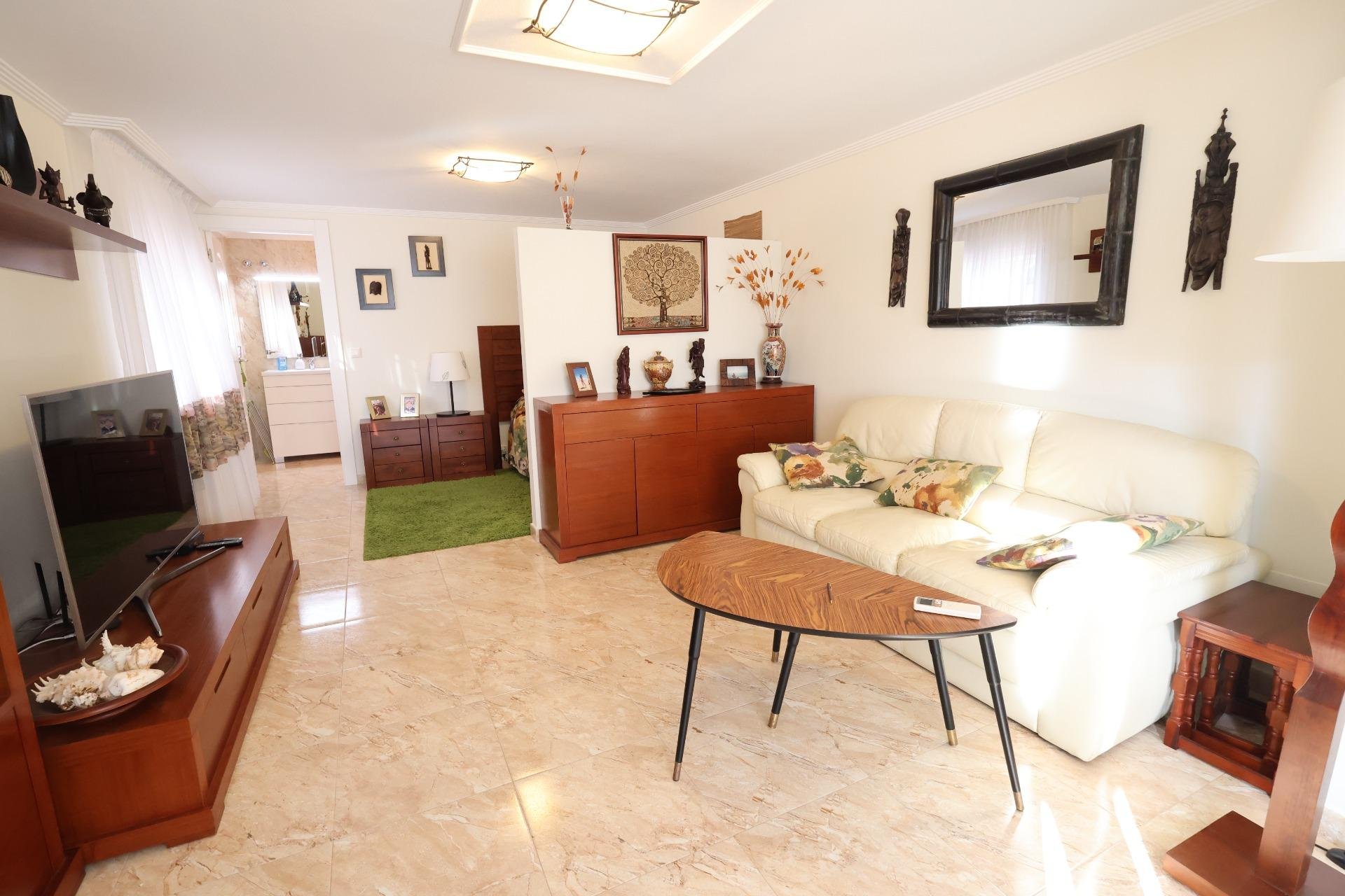 Resale - Villa * - Torrevieja - Los Balcones *