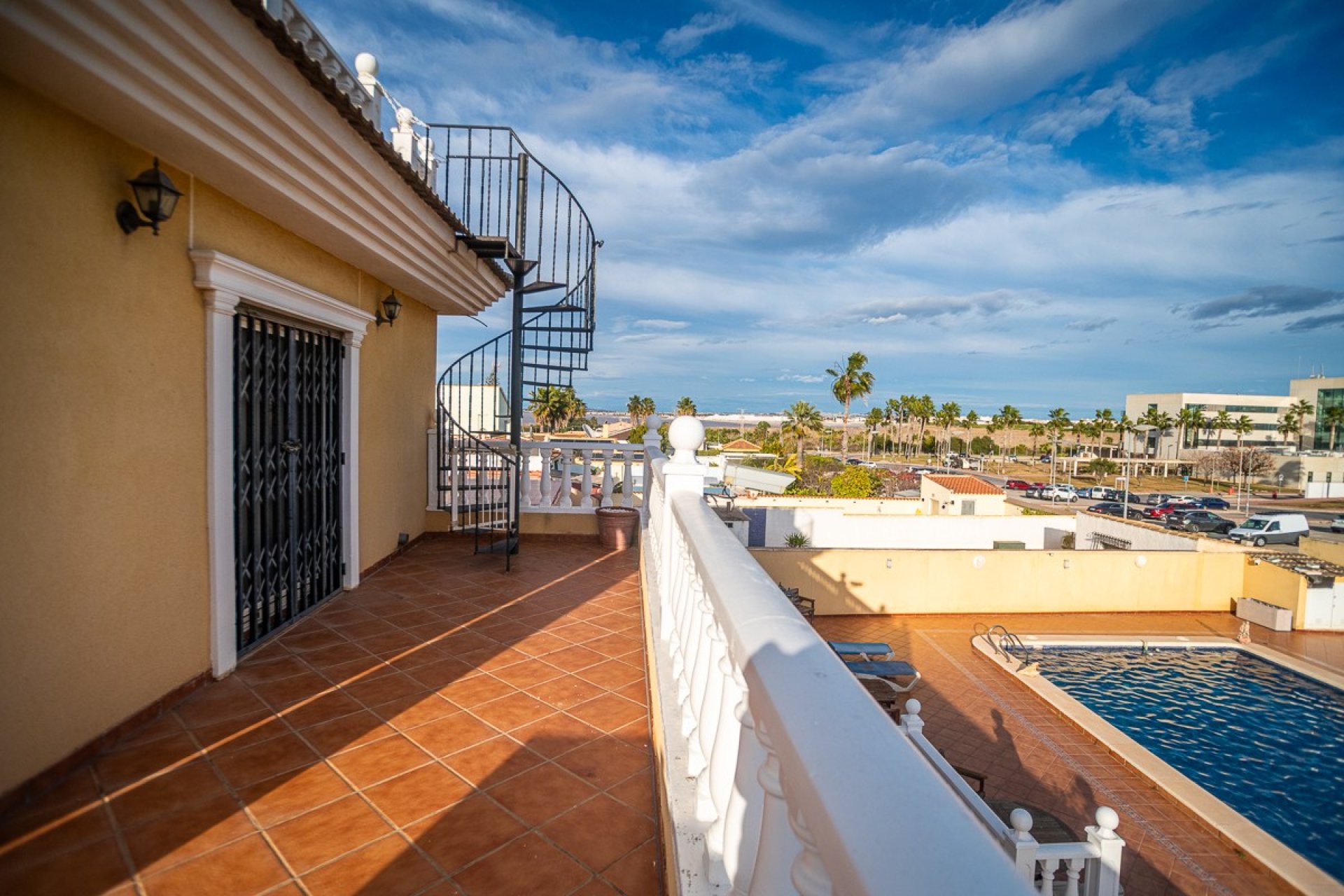 Resale - Villa * - Torrevieja * - Los Balcones *