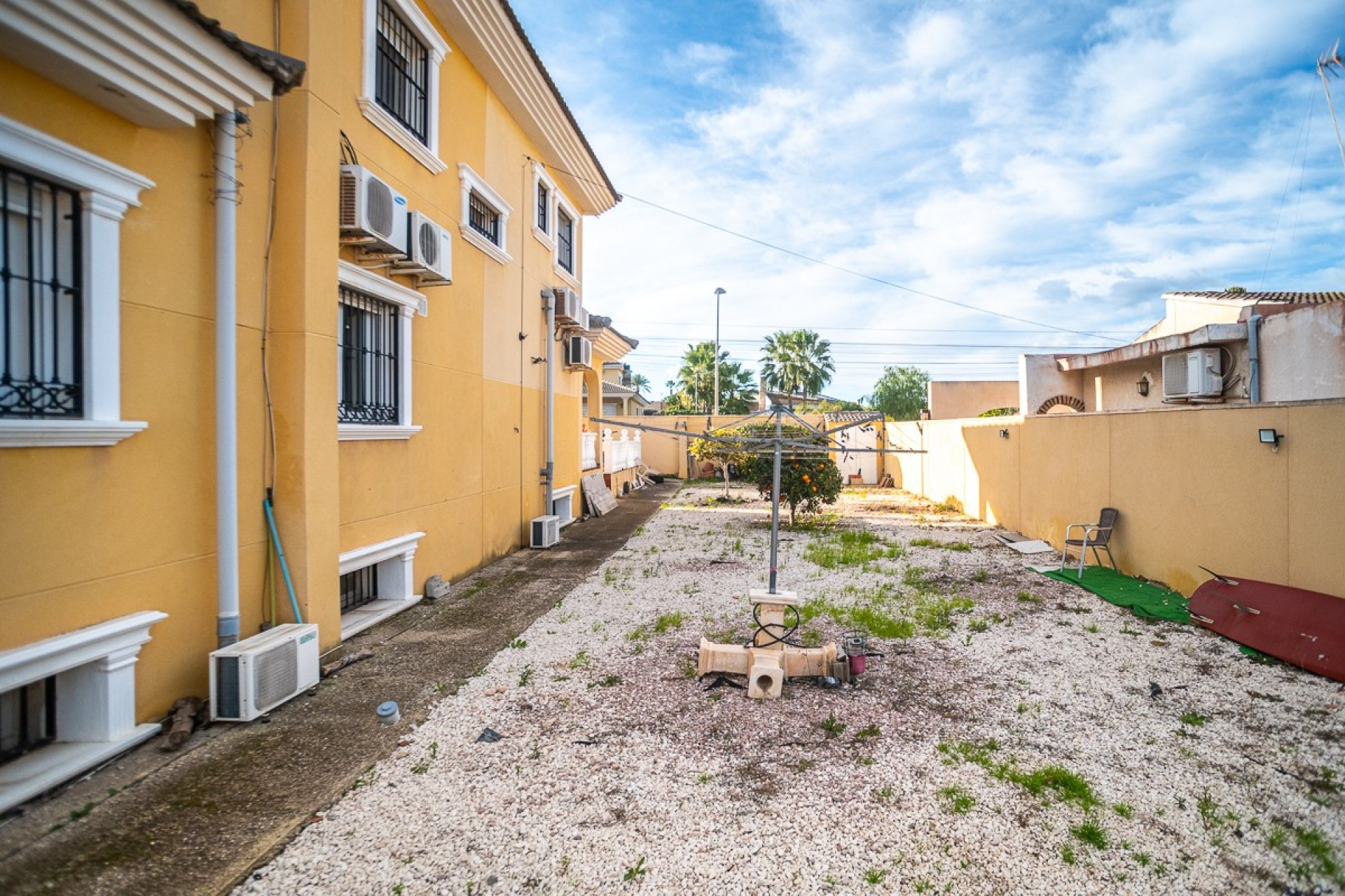 Resale - Villa * - Torrevieja * - Los Balcones *