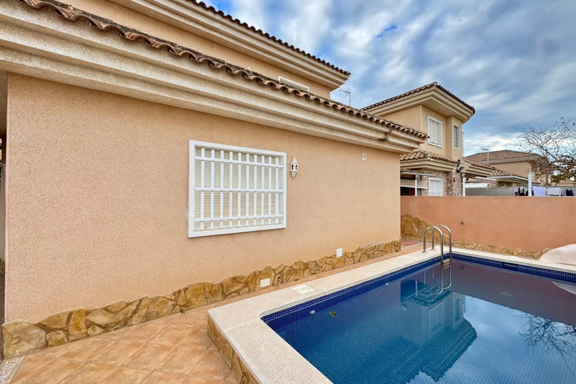 Resale - Villa * - Torrevieja * - Los Balcones *