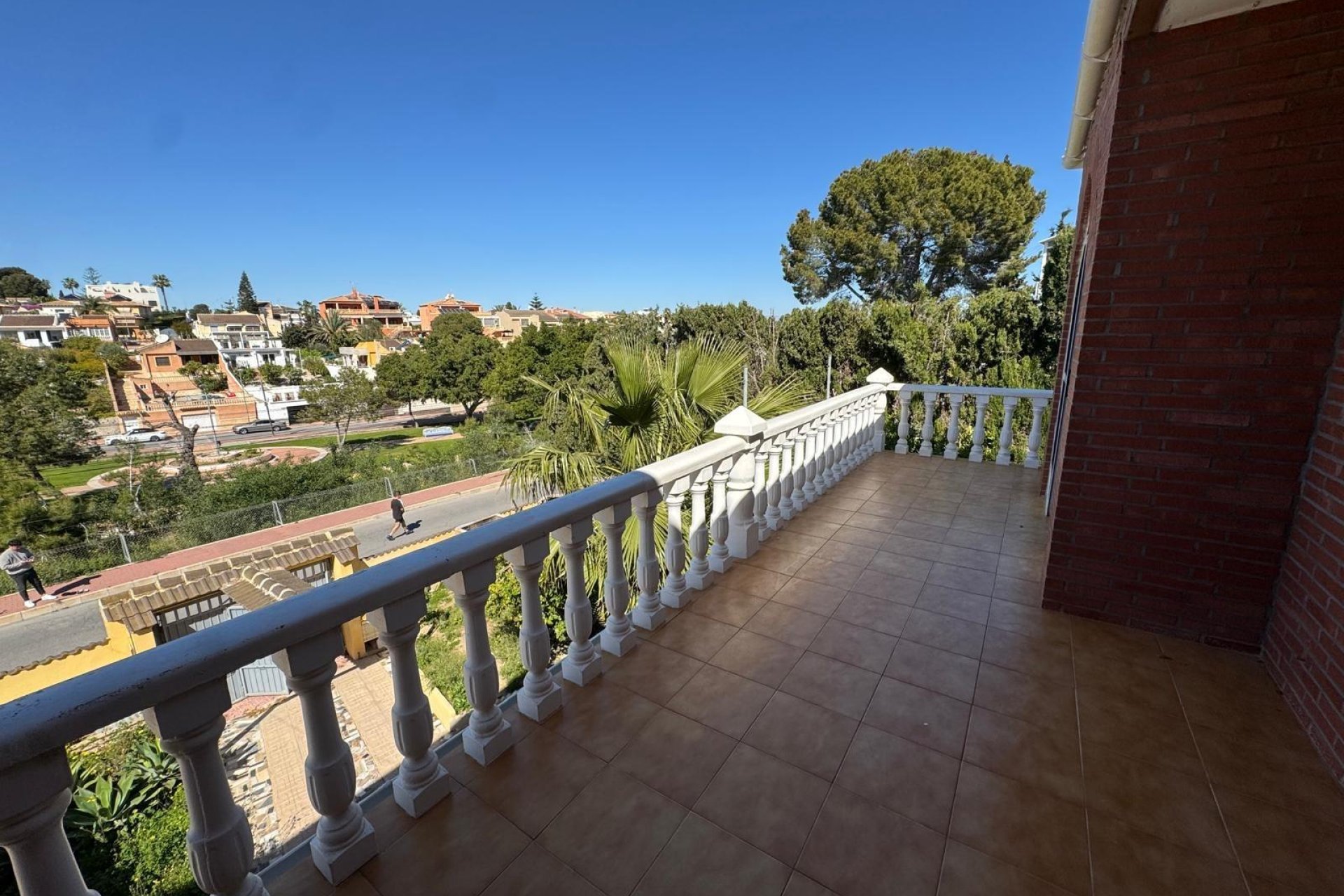 Resale - Villa * - Torrevieja * - Los Balcones *