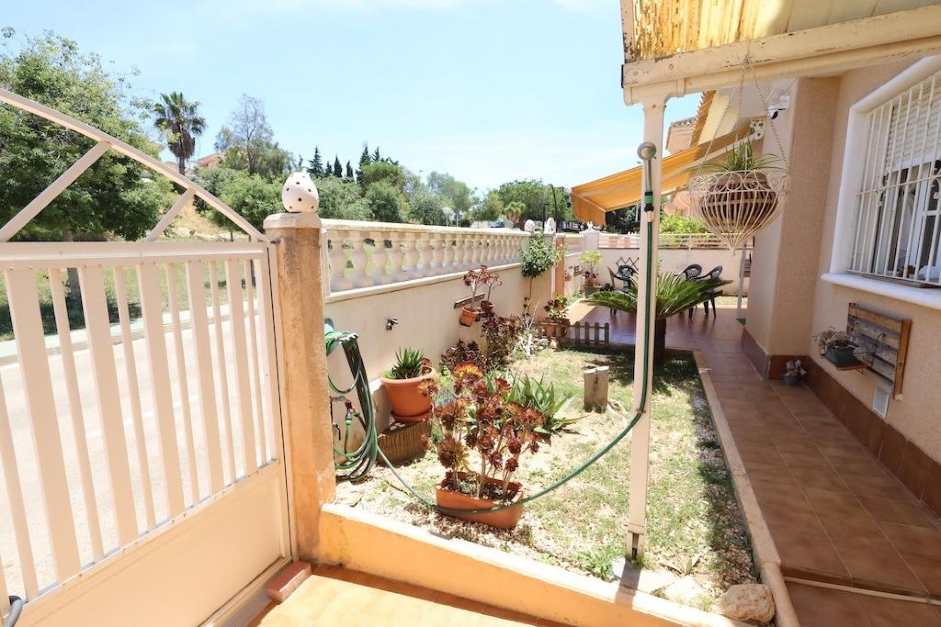 Resale - Villa * - Torrevieja * - Los Balcones *