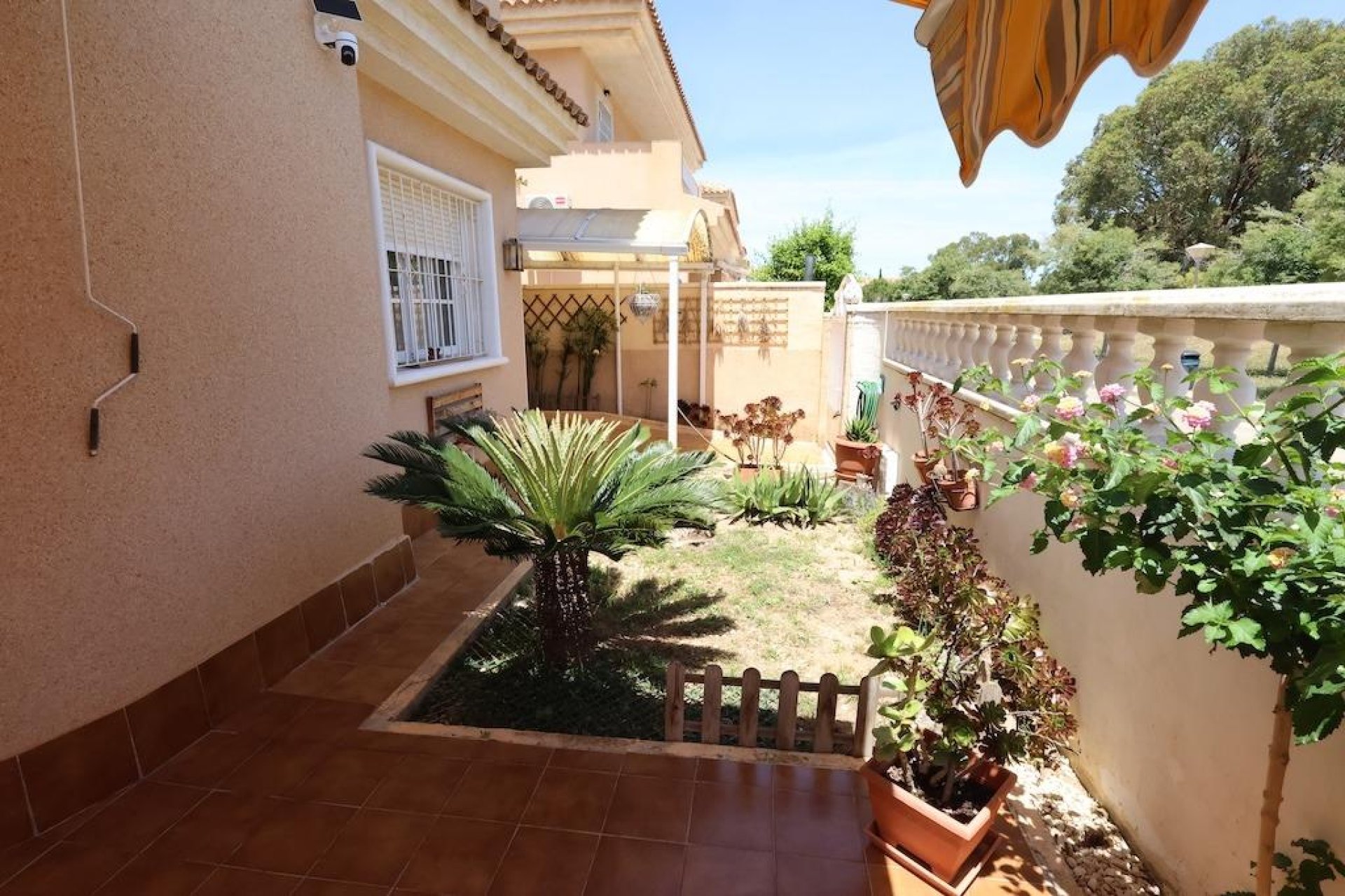 Resale - Villa * - Torrevieja * - Los Balcones *