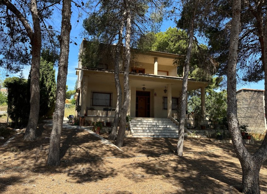 Resale - Villa * - Torrevieja * - Los Balcones *