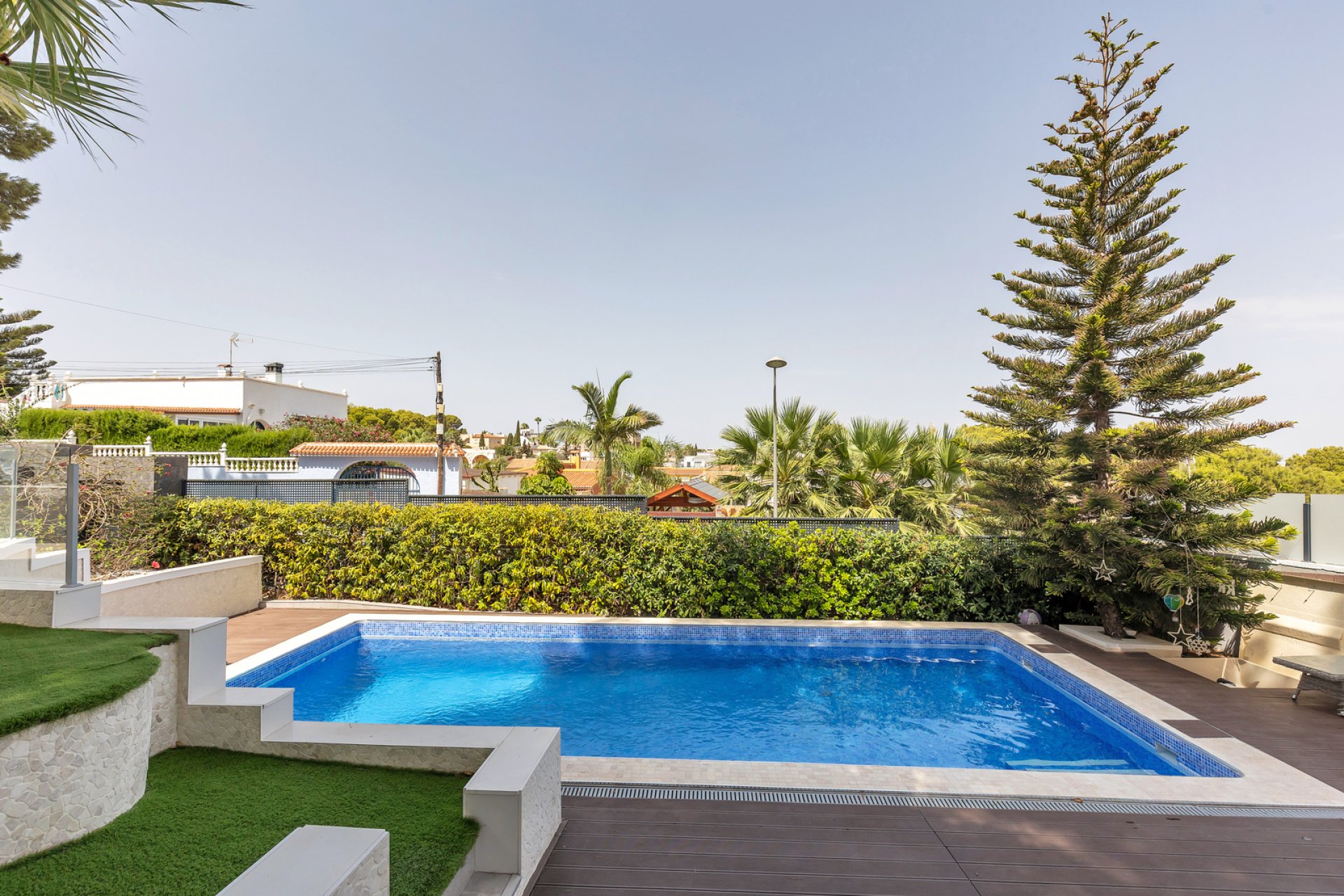 Resale - Villa * - Torrevieja * - Los Balcones *