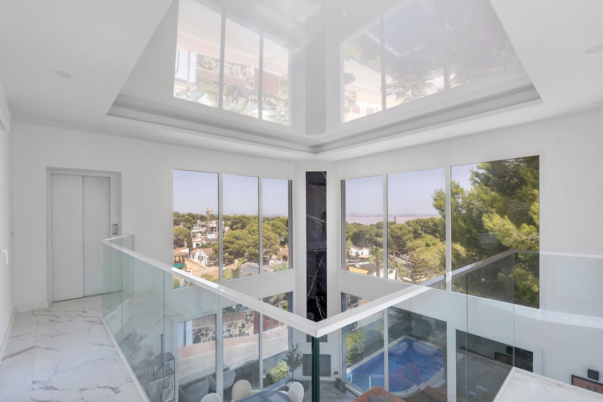 Resale - Villa * - Torrevieja * - Los Balcones *